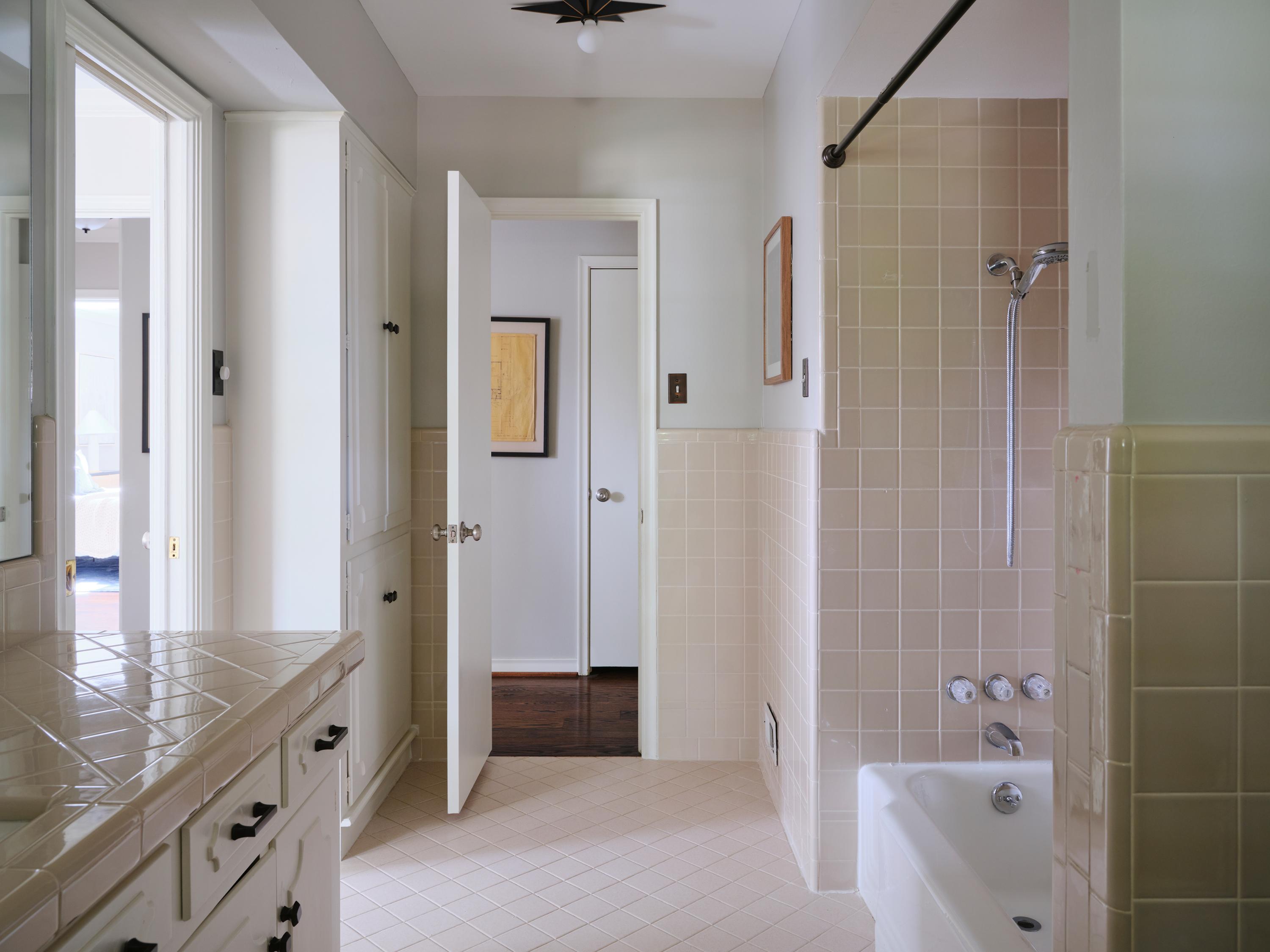  Spacious Home filled with Modern Updates and Original Charm - 物件實景