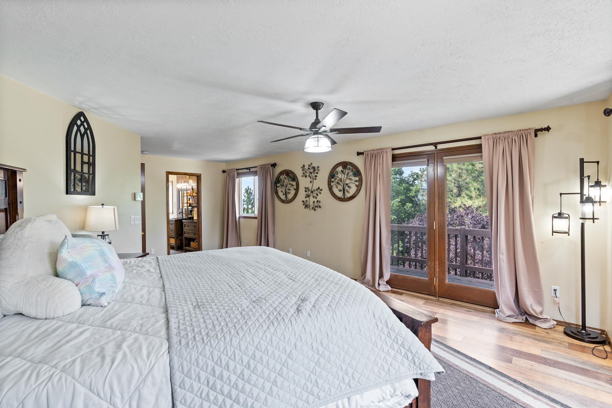 Nine Mile Falls, Washington, 99026, United States, 5 Bedrooms Bedrooms, ,4 BathroomsBathrooms,Residential,For Sale,1895080