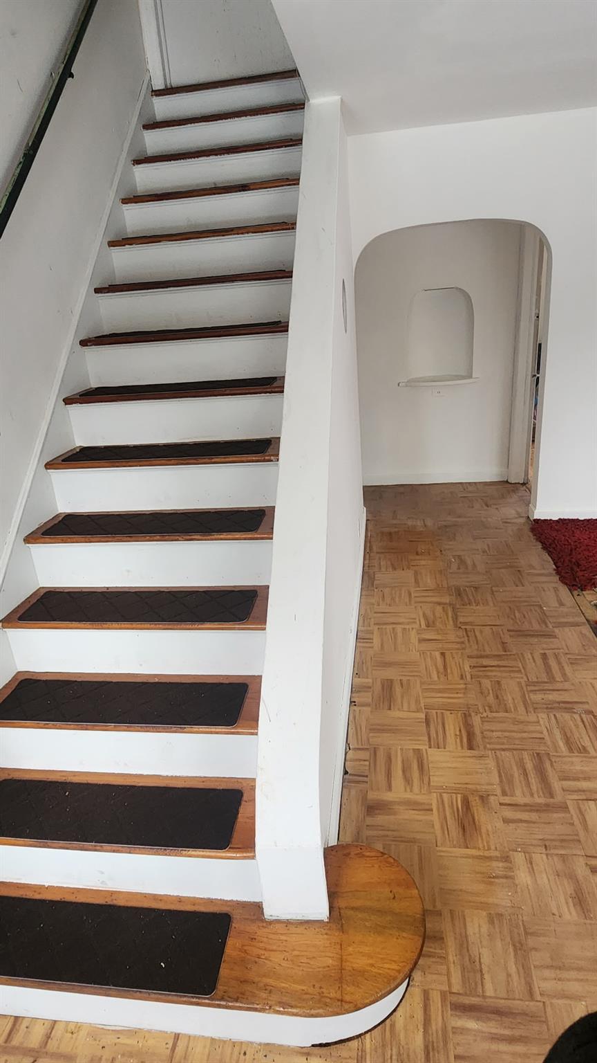 Malverne, New York, 11565, United States, 4 Bedrooms Bedrooms, ,2 BathroomsBathrooms,Residential,For Sale,1907627