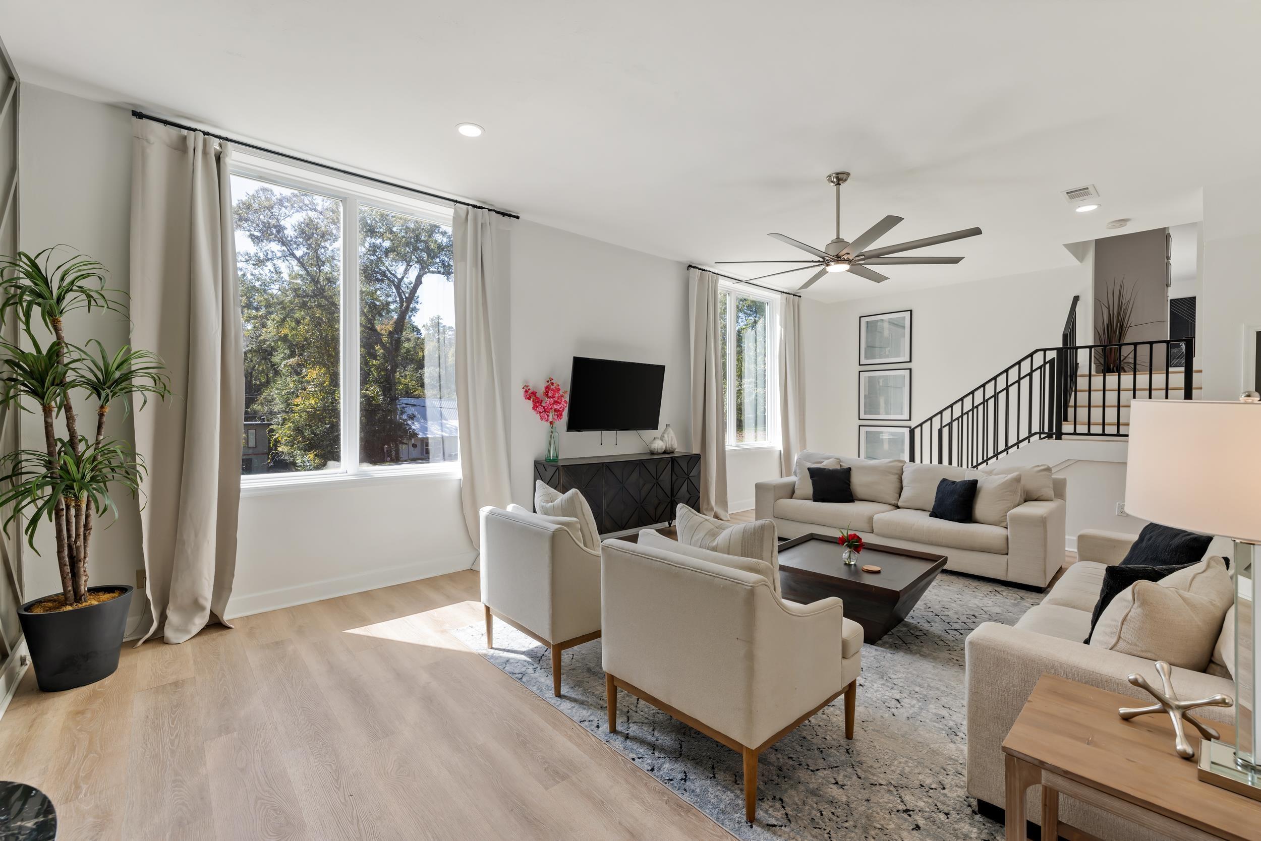 Tallahassee, Florida, 32308, United States, 5 Bedrooms Bedrooms, ,5 BathroomsBathrooms,Residential,For Sale,1908913