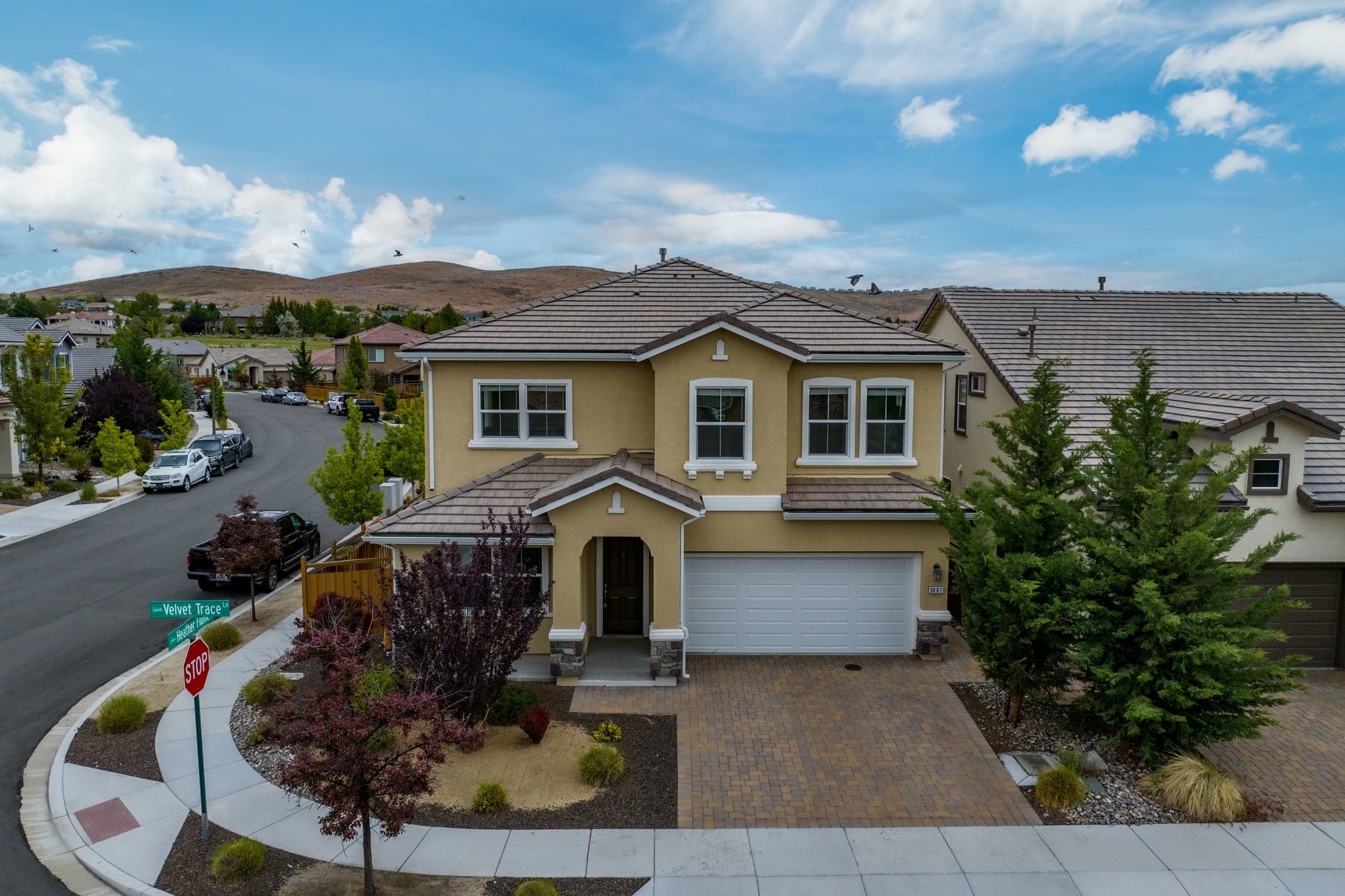  Two Story Walking Distance to Red Hawk Golf Course - 物件實景