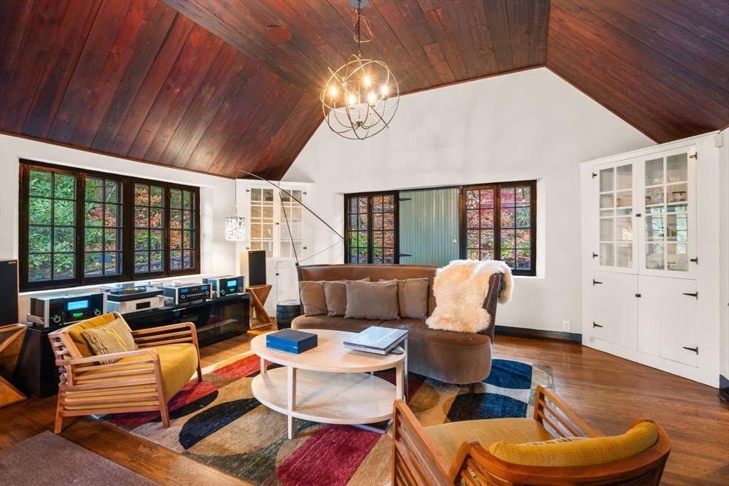 Boston, Massachusetts, 02130, United States, 4 Bedrooms Bedrooms, ,3 BathroomsBathrooms,Residential,For Sale,1987841