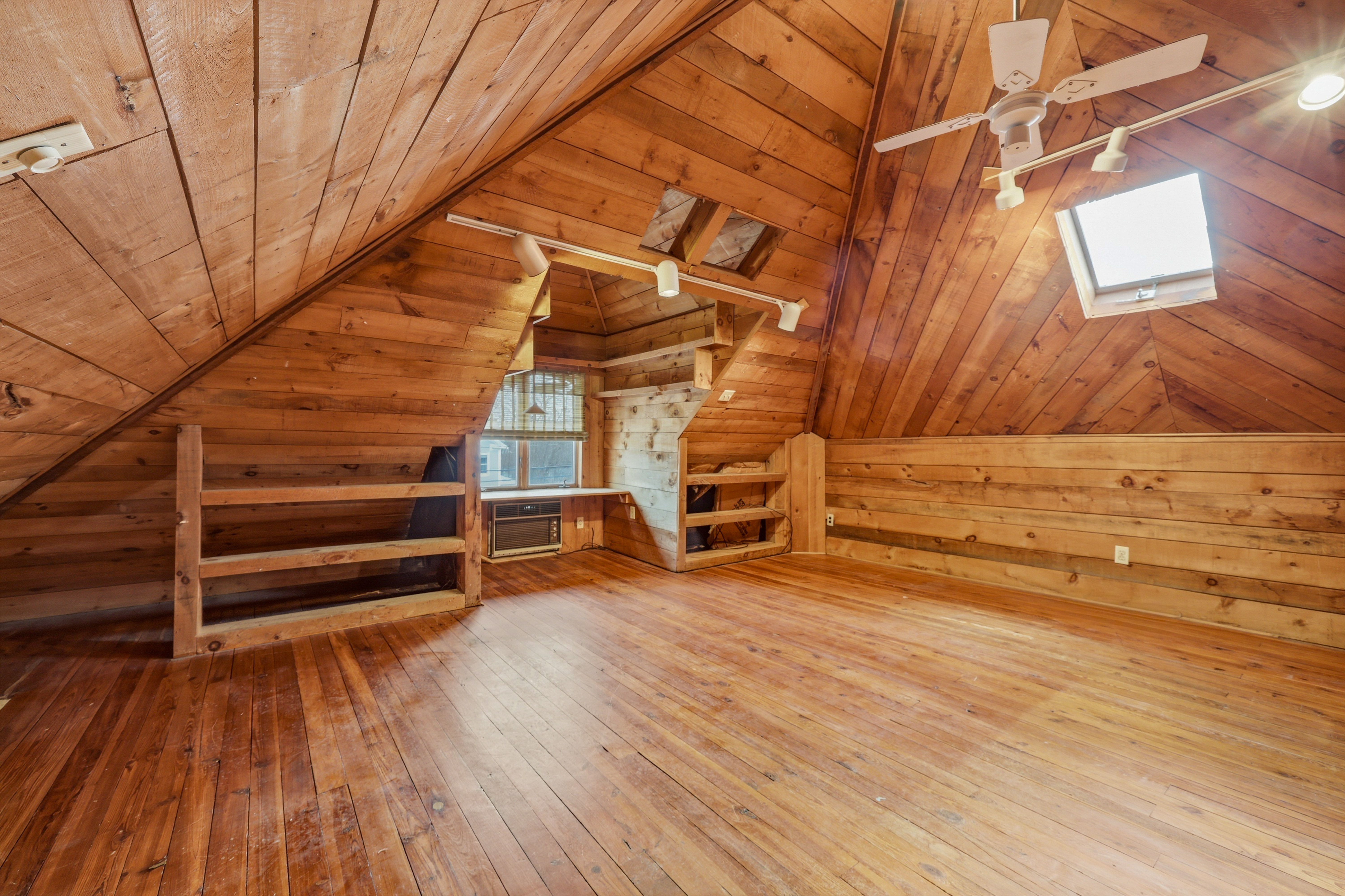  A Classic 1913 Colonial Set in the South Farms Area - 物件實景