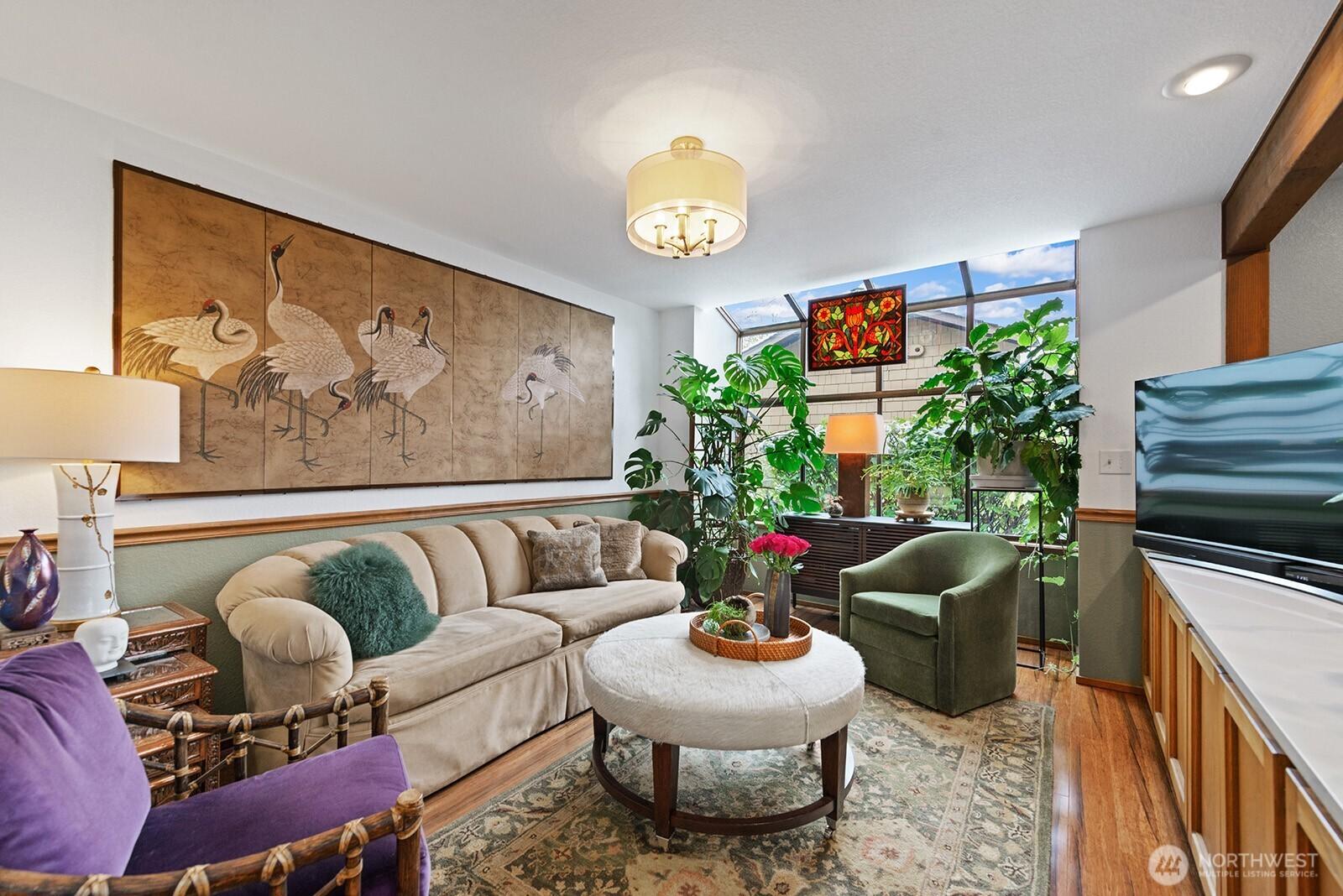 SEATTLE, Washington, 98133, United States, 2 Bedrooms Bedrooms, ,3 BathroomsBathrooms,Residential,For Sale,1712258