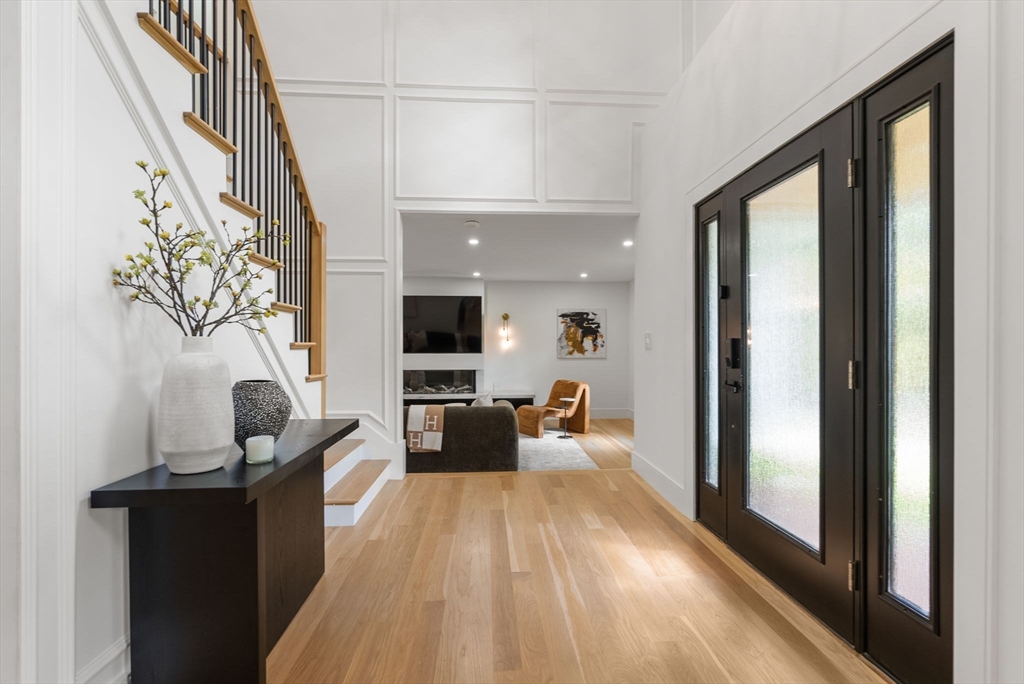 Hopkinton, Massachusetts, 01748, United States, 5 Bedrooms Bedrooms, ,4 BathroomsBathrooms,Residential,For Sale,1947956