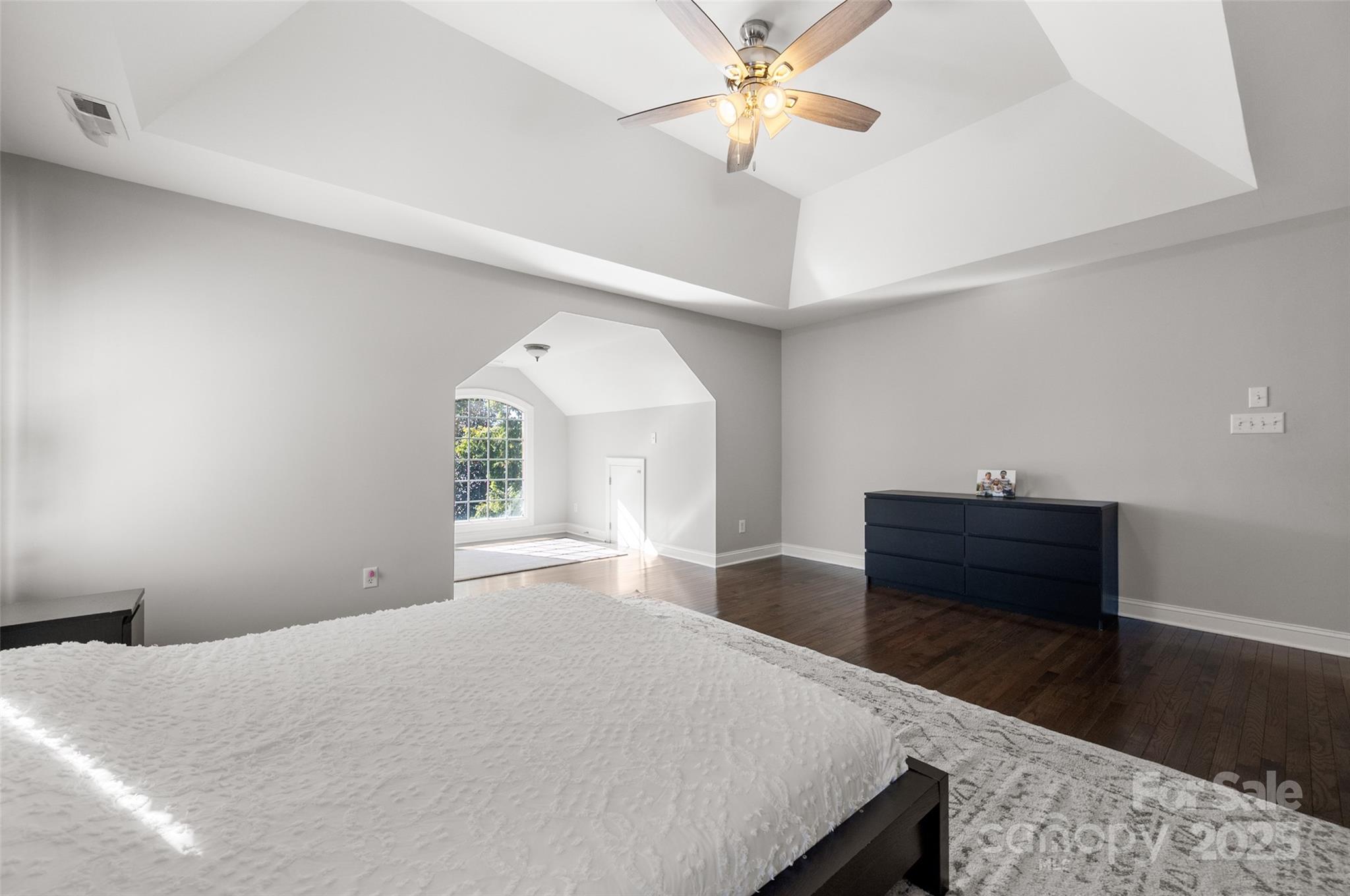 Matthews, North Carolina, 28104, United States, 4 Bedrooms Bedrooms, ,4 BathroomsBathrooms,Residential,For Sale,1989283