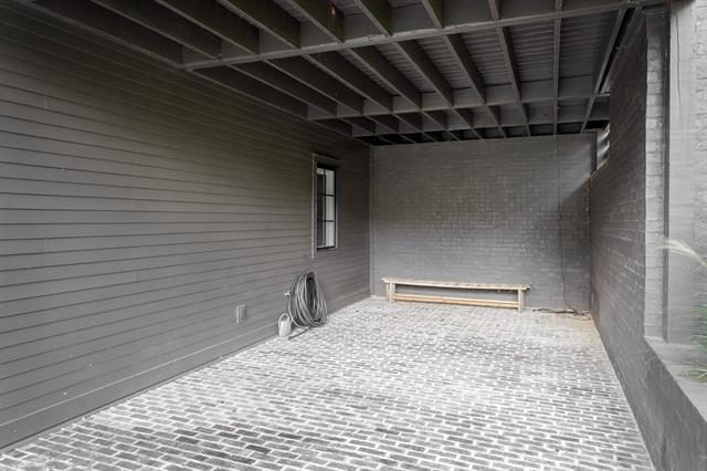 Florence, Alabama, 35630, United States, 4 Bedrooms Bedrooms, ,4 BathroomsBathrooms,Residential,For Sale,1988218