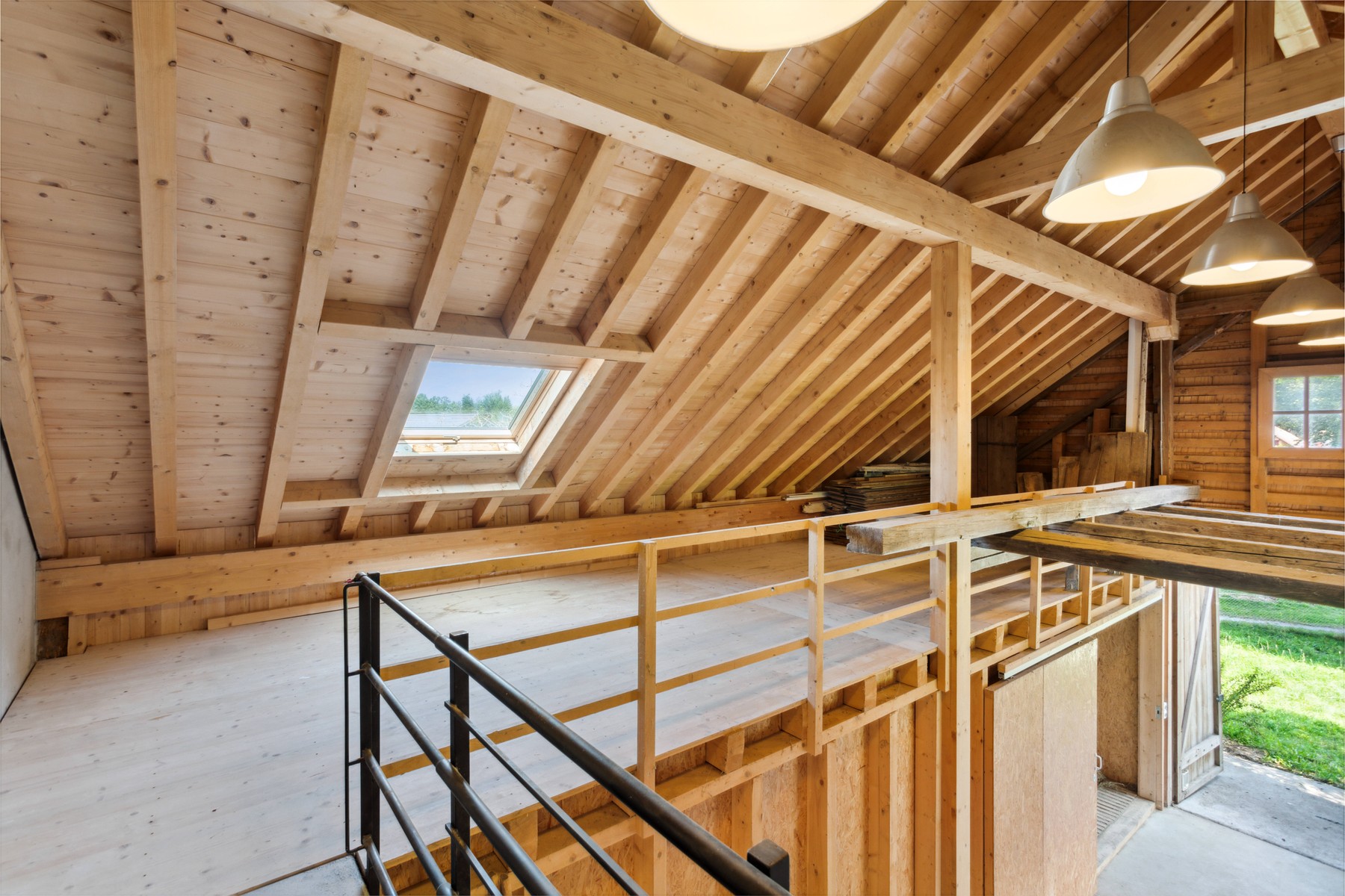  A Rare Find in Attalens – Renovated Farmhouse, Stable (2 stalls), and Spacious P - 物件實景