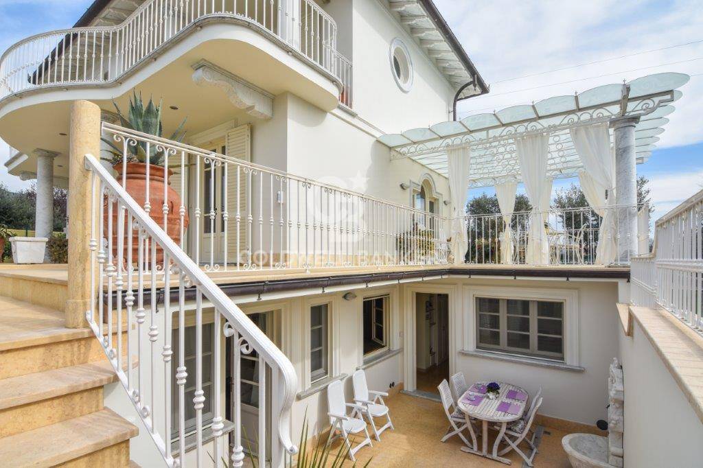 via vaiana, Pietrasanta, Lucca, 55045, IT, 5 Bedrooms Bedrooms, ,6 BathroomsBathrooms,Residential,For Sale,via vaiana,1676903
