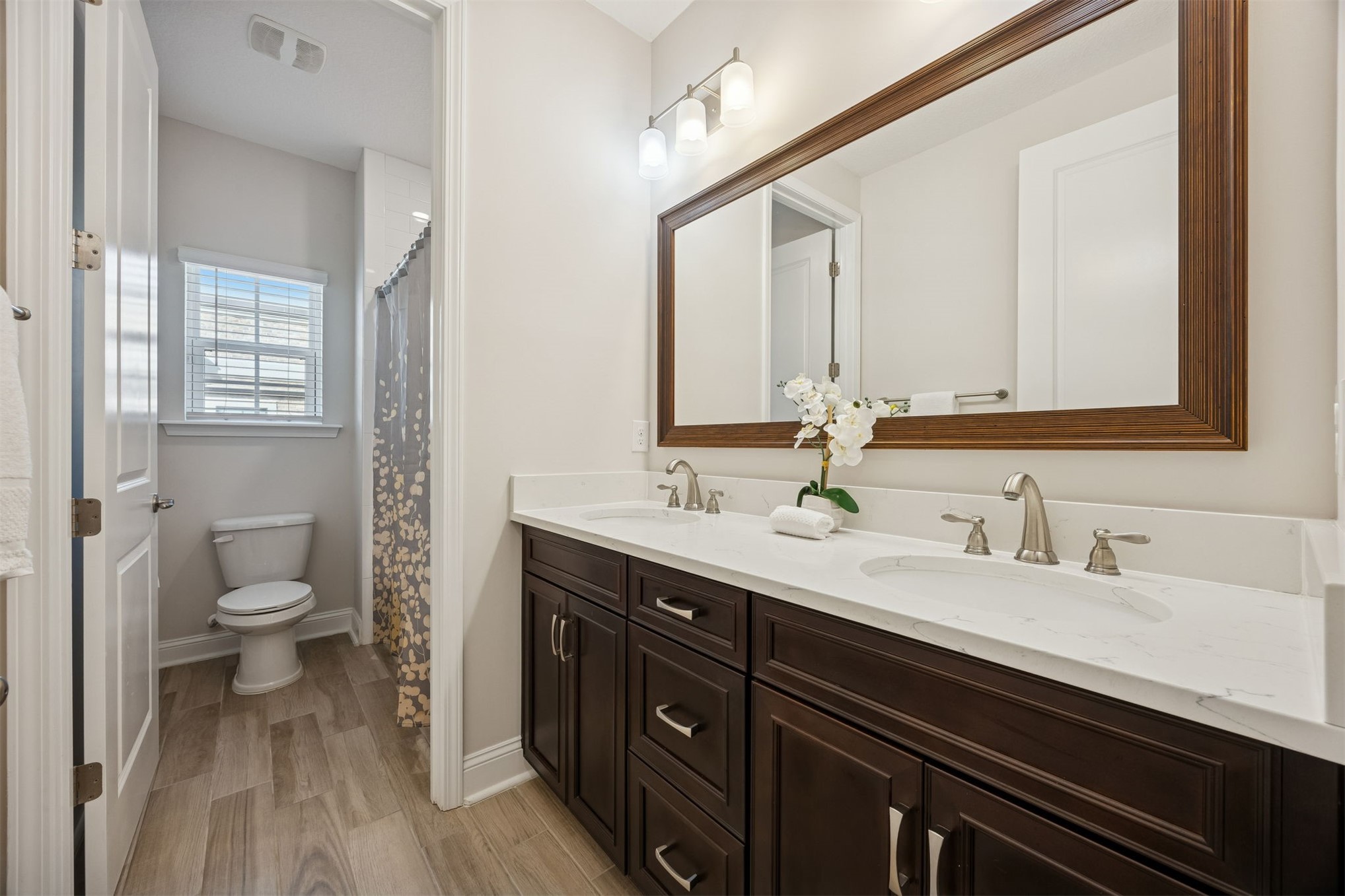 Fernandina Beach, Florida, 32034, United States, 3 Bedrooms Bedrooms, ,2 BathroomsBathrooms,Residential,For Sale,2021774
