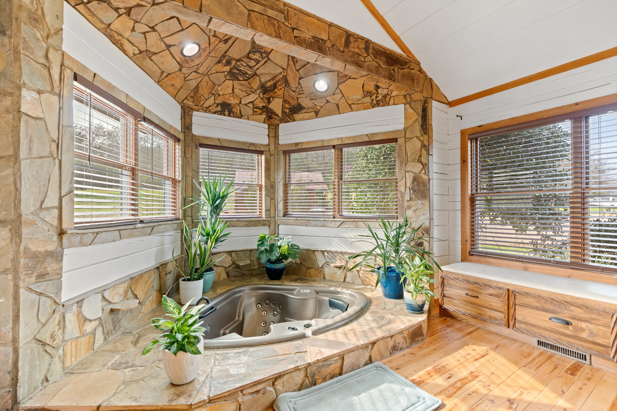  2063 Kennedy Creek Rd, Auburntown, TN, 37016 - 物件實景