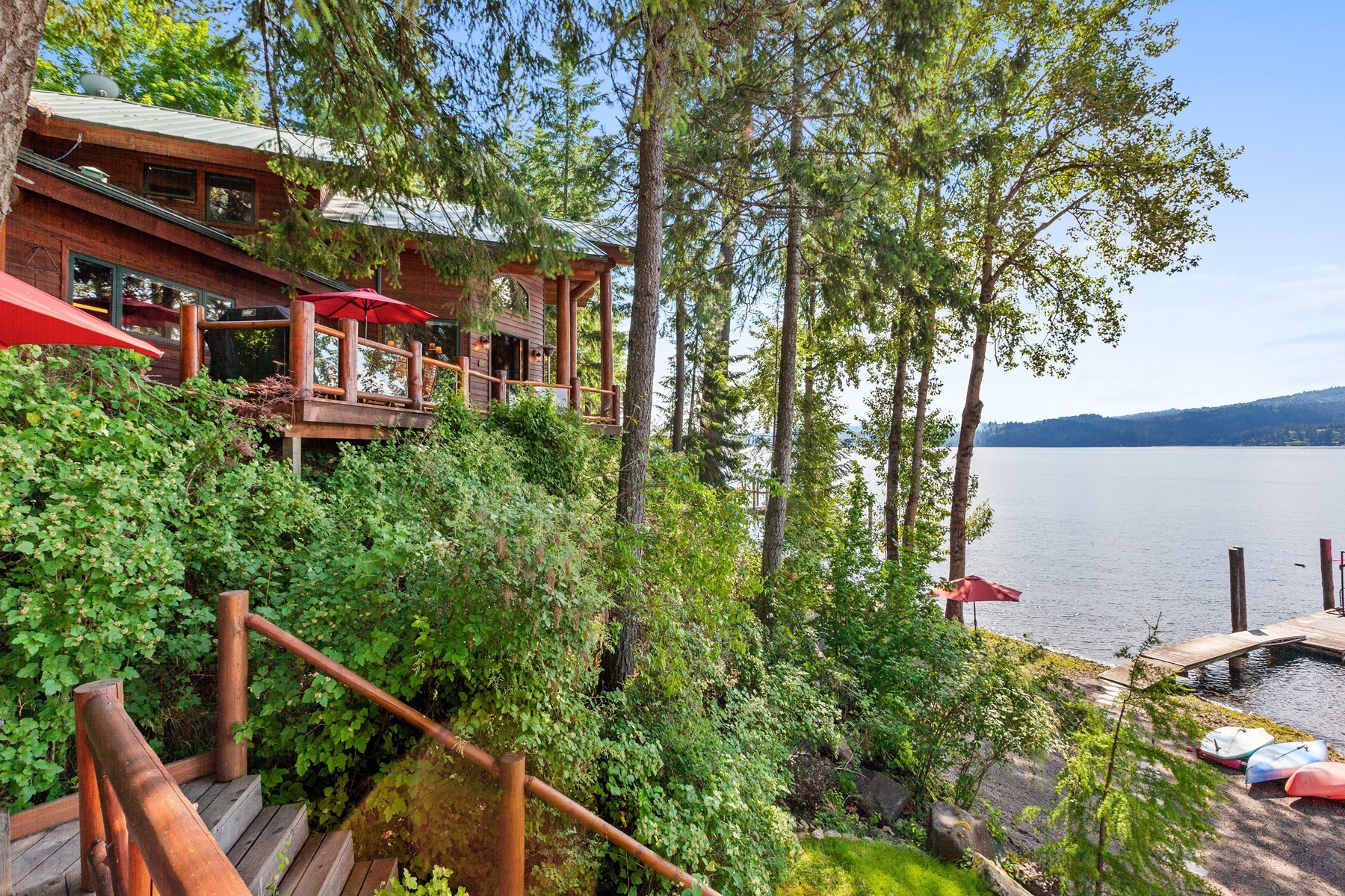  Spectacular Timber Framed Lakefront Living - 物件實景