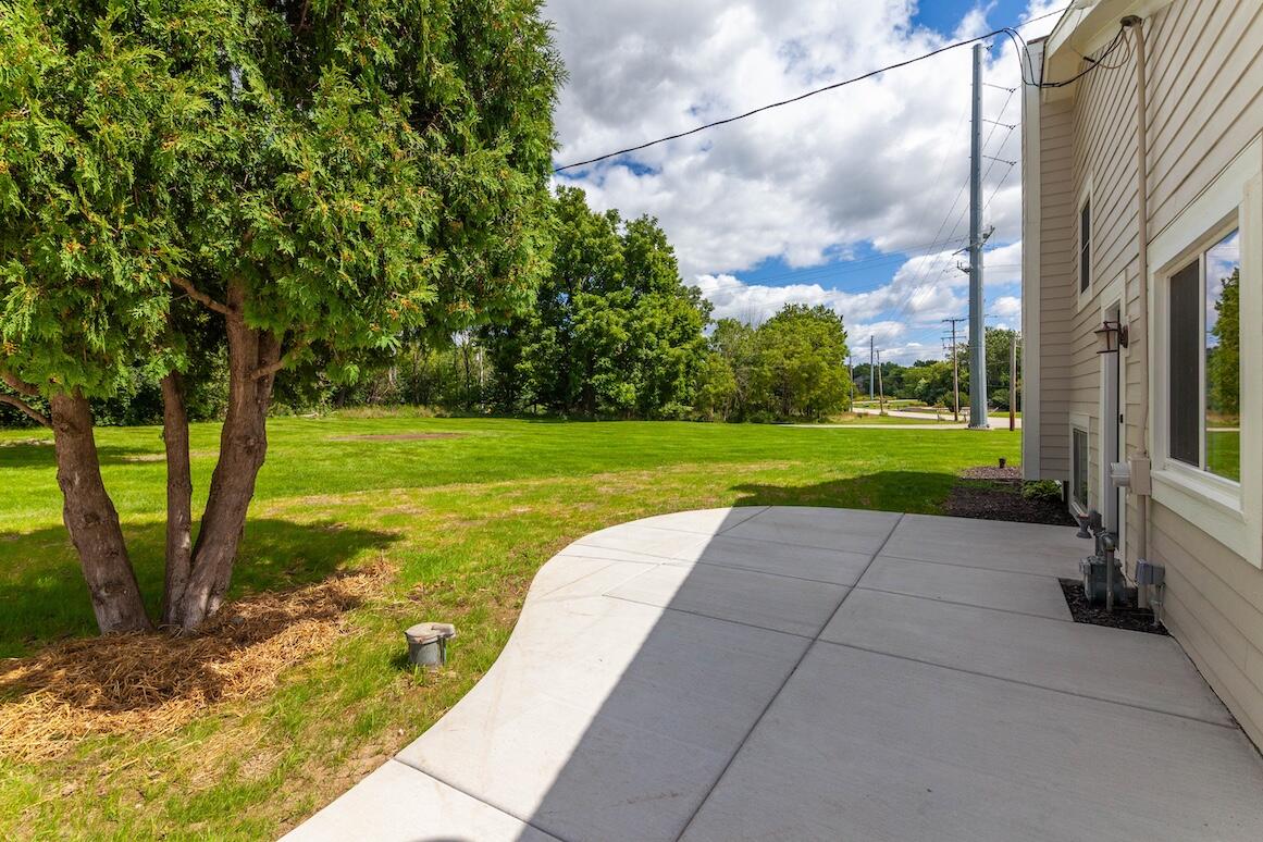 Delafield, Wisconsin, 53072, United States, 3 Bedrooms Bedrooms, ,2 BathroomsBathrooms,Residential,For Sale,1927266