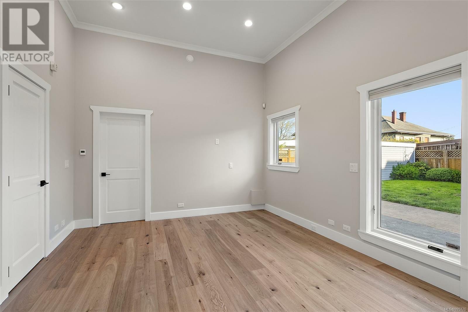 VICTORIA, British Columbia, V8V 1A8, CA, 4 Bedrooms Bedrooms, ,4 BathroomsBathrooms,Residential,For Sale,1876400