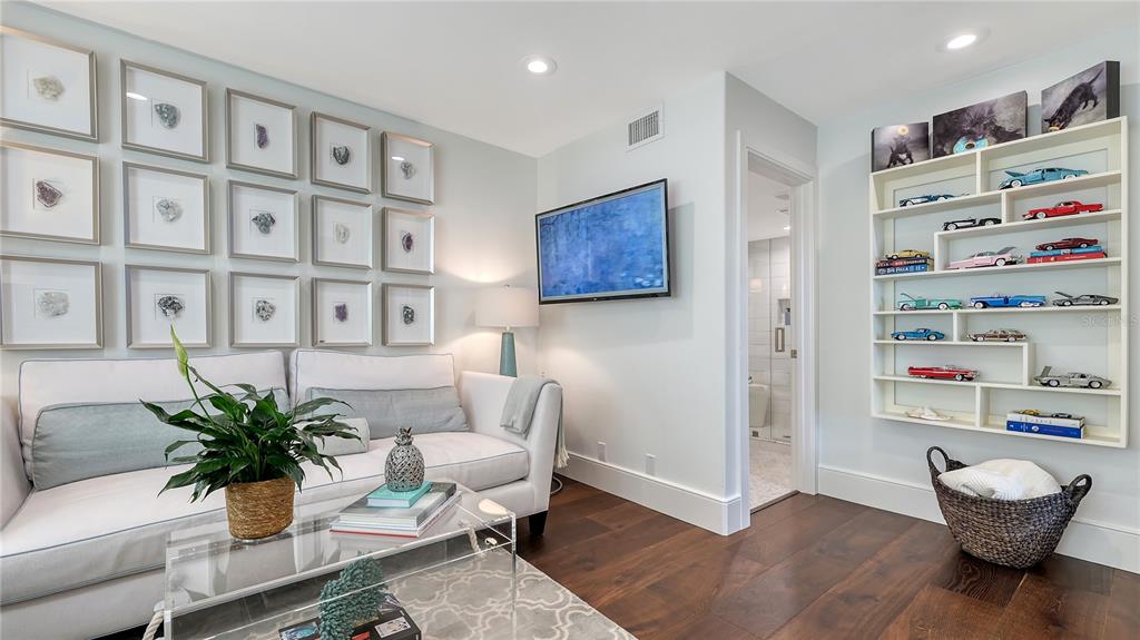 Longboat Key, Florida, 34228, United States, 3 Bedrooms Bedrooms, ,4 BathroomsBathrooms,Residential,For Sale,1777241