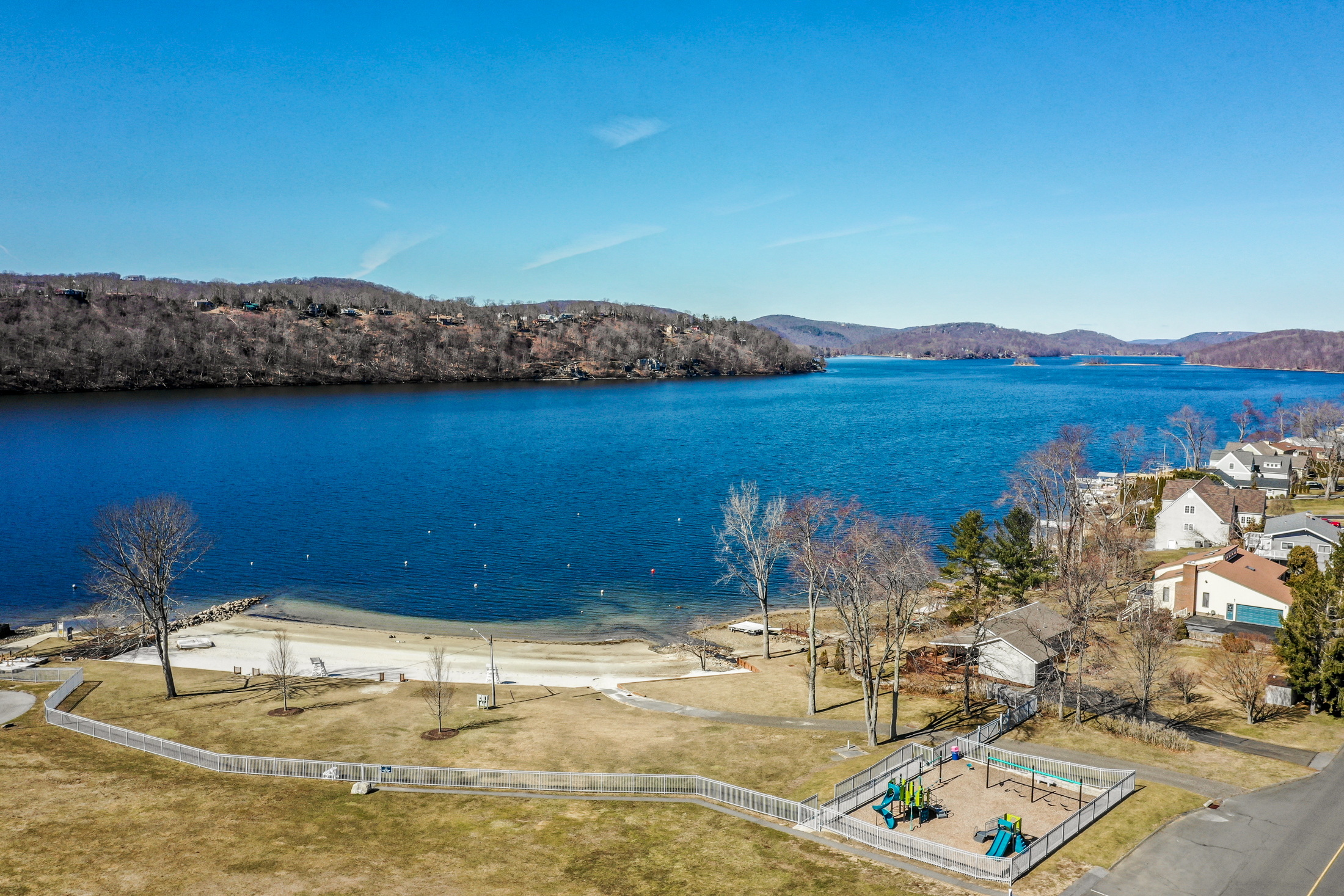 Lakefront Living, Thoughtfully Elevated. - 物件實景