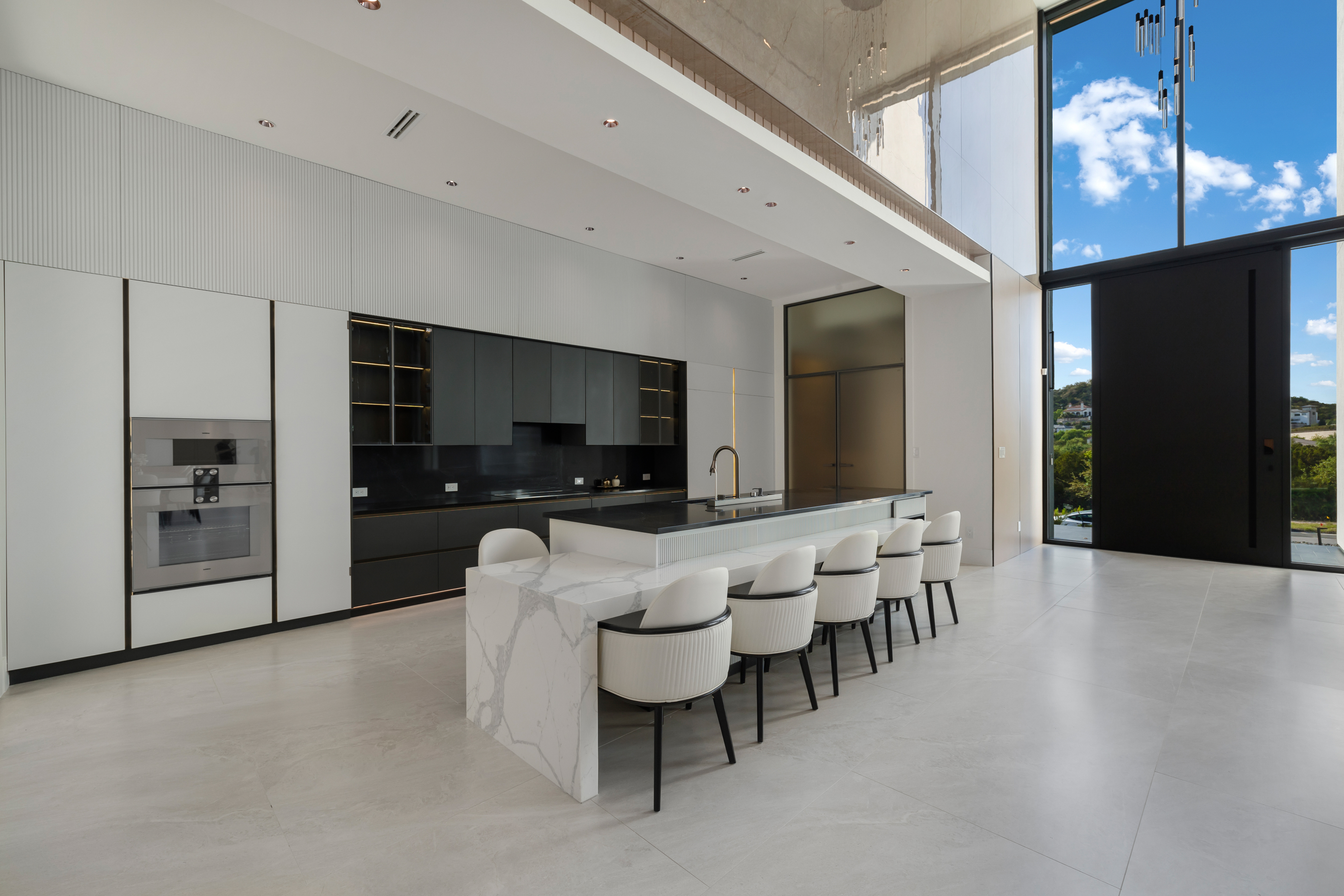  Bold Contemporary Estate for Elevated Living - 物件實景