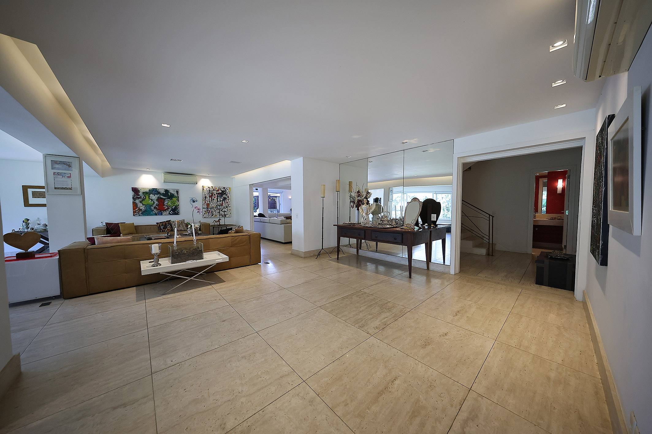  House with a pool and gourmet area in Condomínio Santa Helena - 物件實景