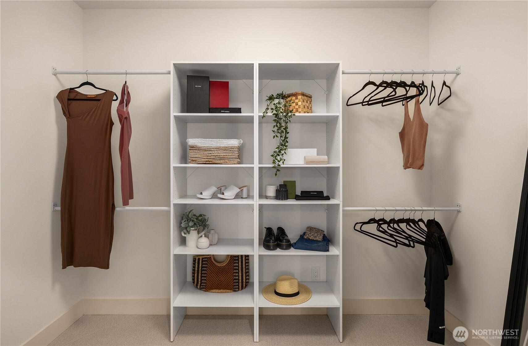 BELLEVUE, Washington, 98006, United States, 4 Bedrooms Bedrooms, ,3 BathroomsBathrooms,Residential,For Sale,1999866