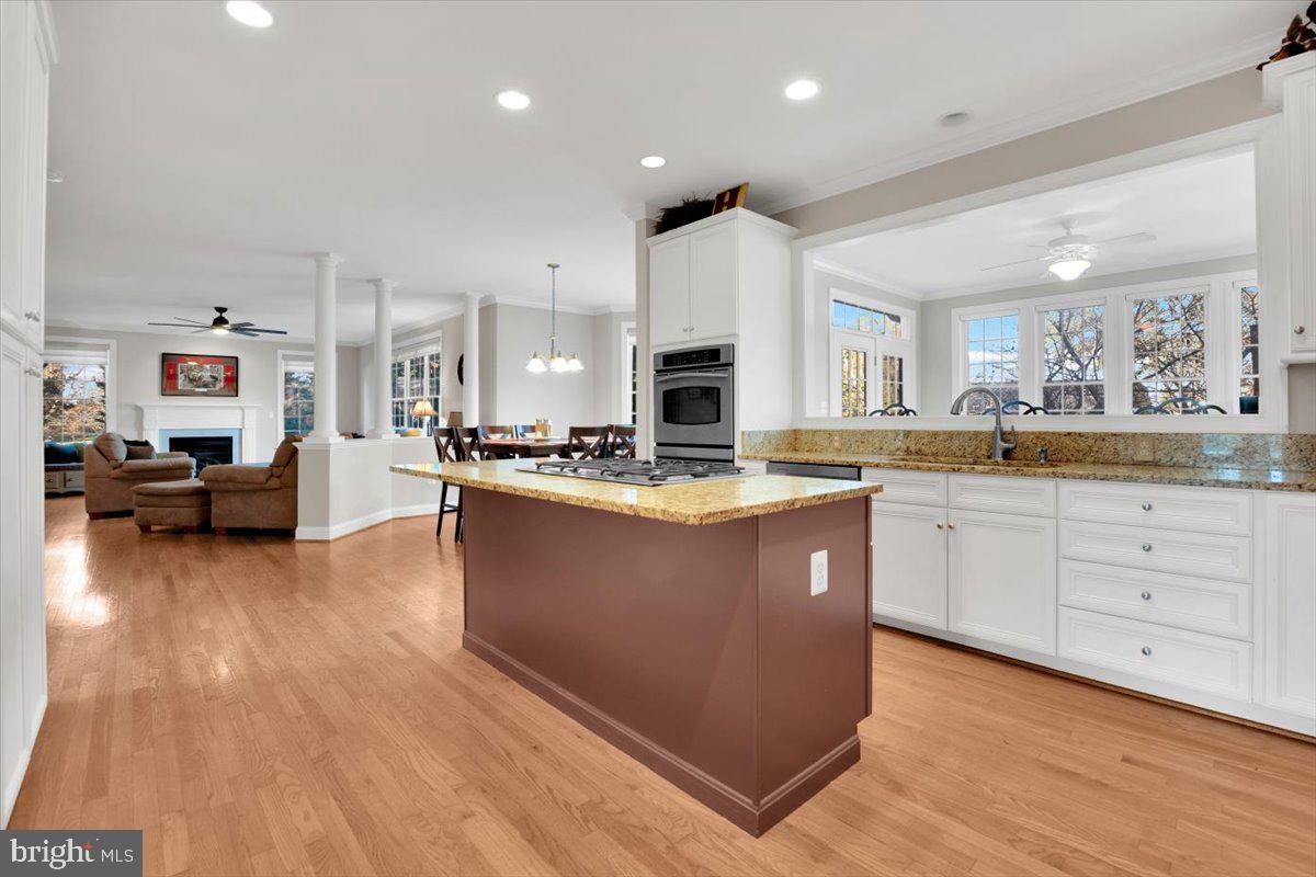 Hamilton, Virginia, 20158, United States, 4 Bedrooms Bedrooms, ,5 BathroomsBathrooms,Residential,For Sale,1987096