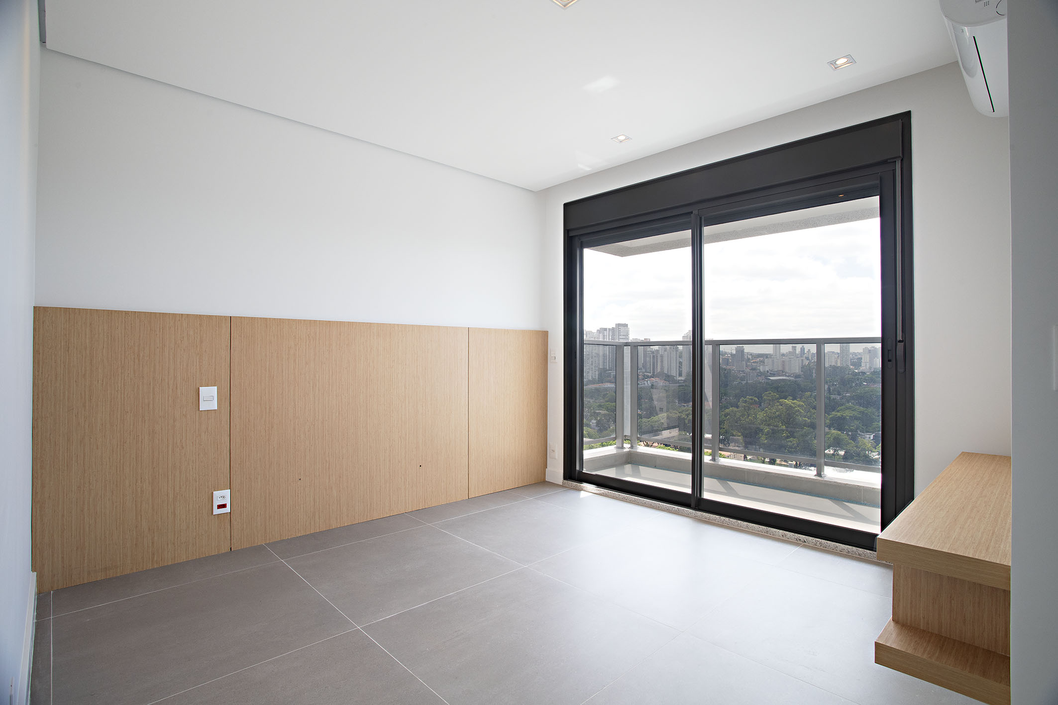  Apartment with permanent green views and tailored interior finishes - 物件實景