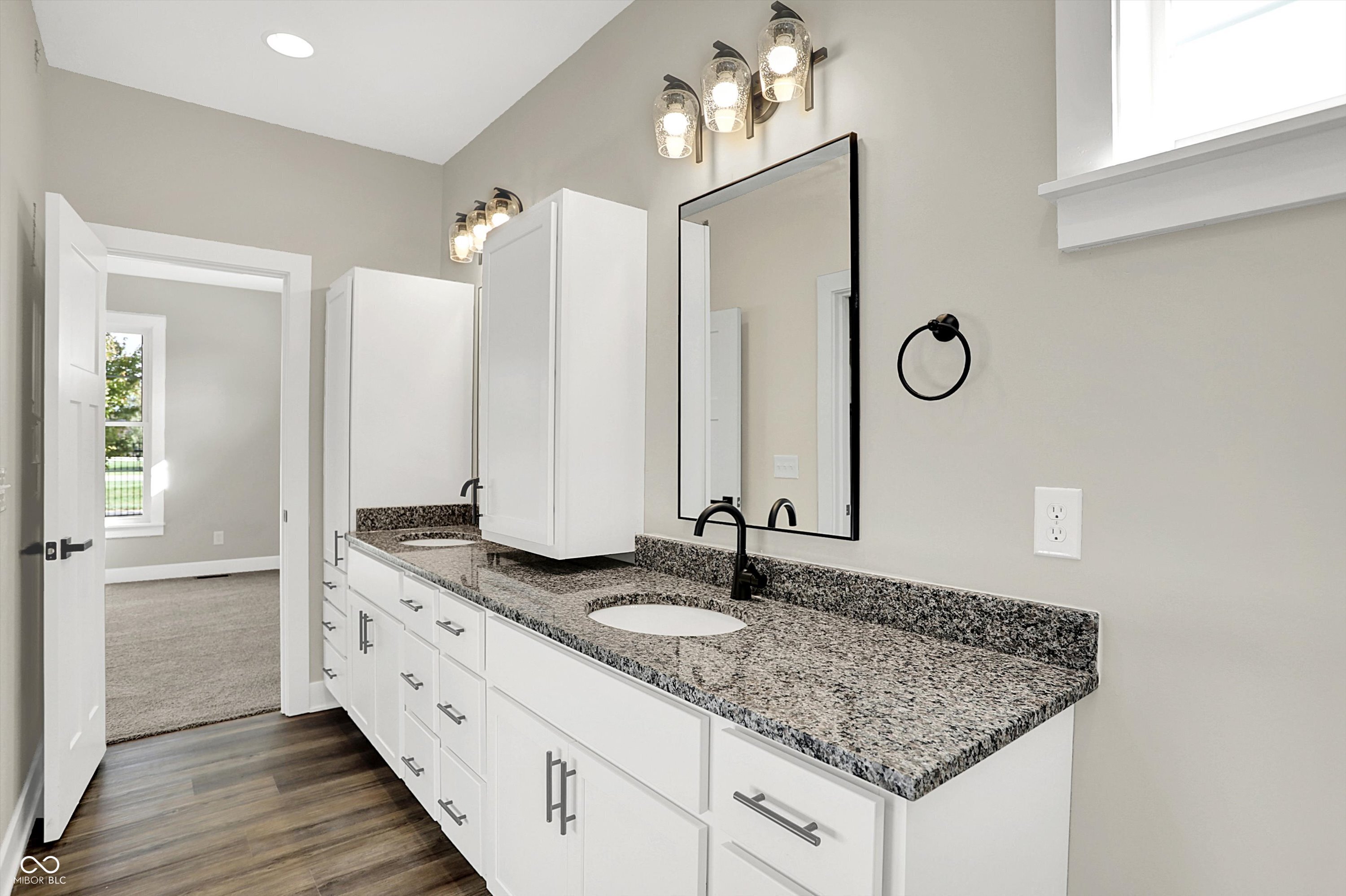 Indianapolis, Indiana, 46237, United States, 4 Bedrooms Bedrooms, ,2 BathroomsBathrooms,Residential,For Sale,1983350