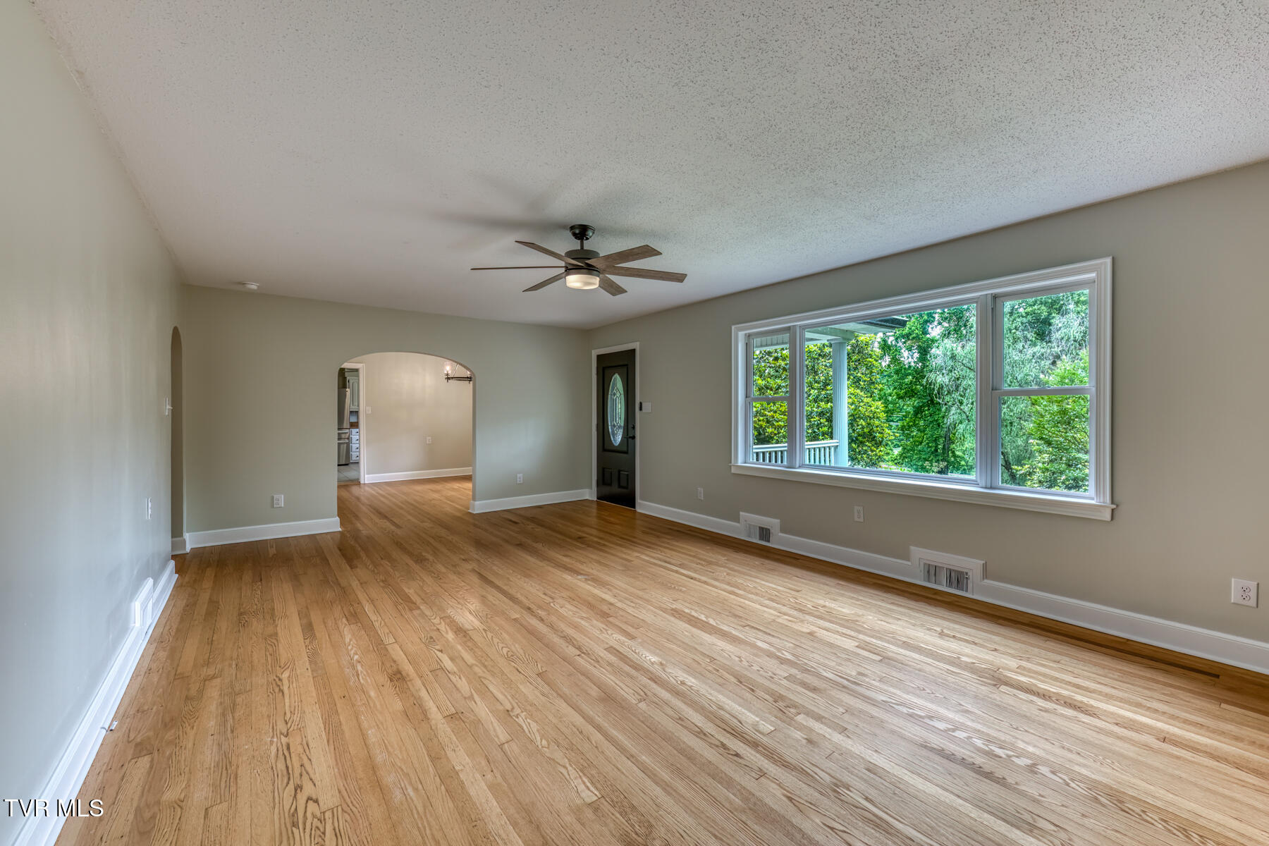 Afton, Tennessee, 37616, United States, 5 Bedrooms Bedrooms, ,3 BathroomsBathrooms,Residential,For Sale,2048467