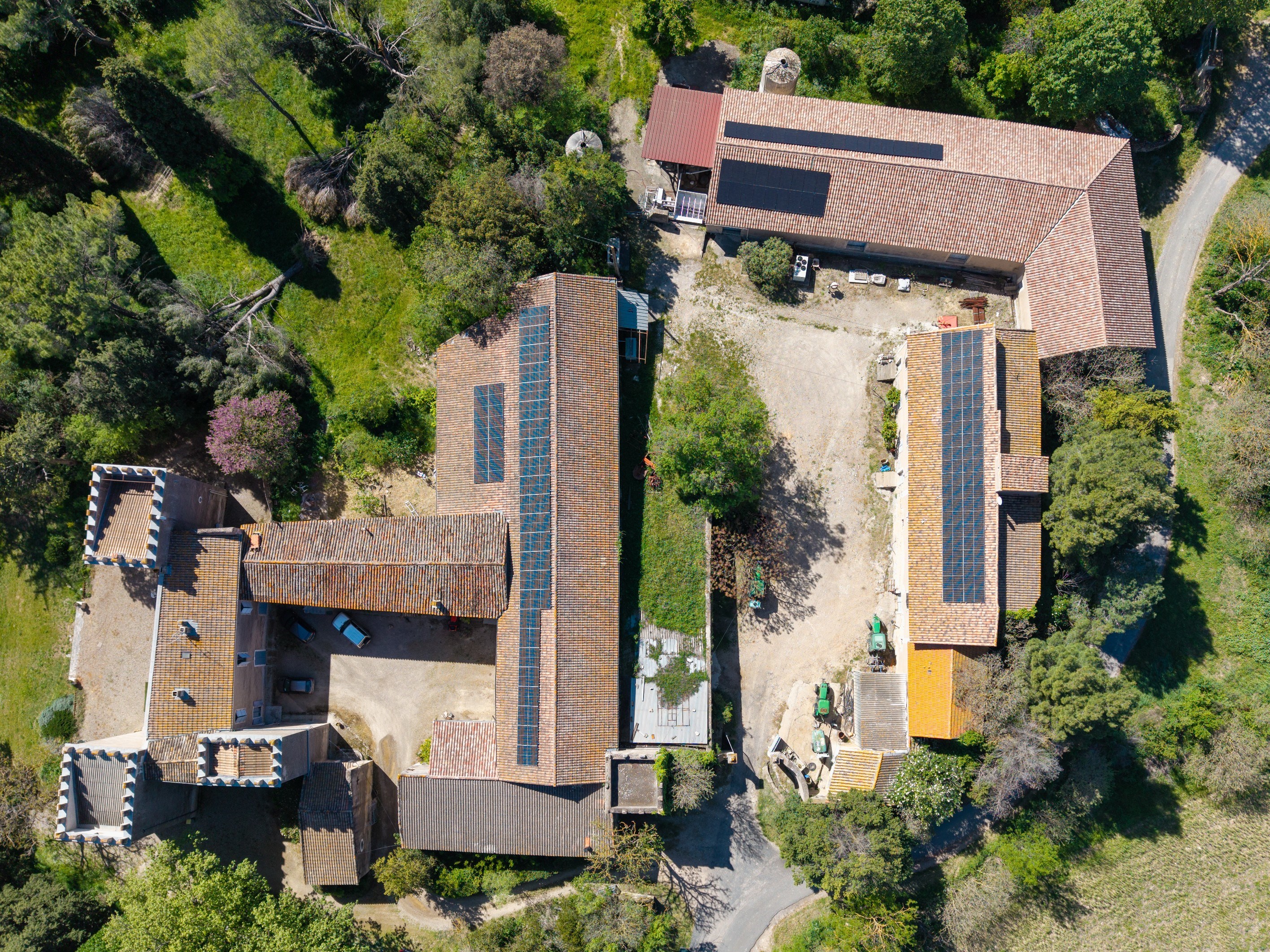  Exceptional vineyard estate – 75 hectares – Castle, grounds, swimming pool, and… - 物件實景
