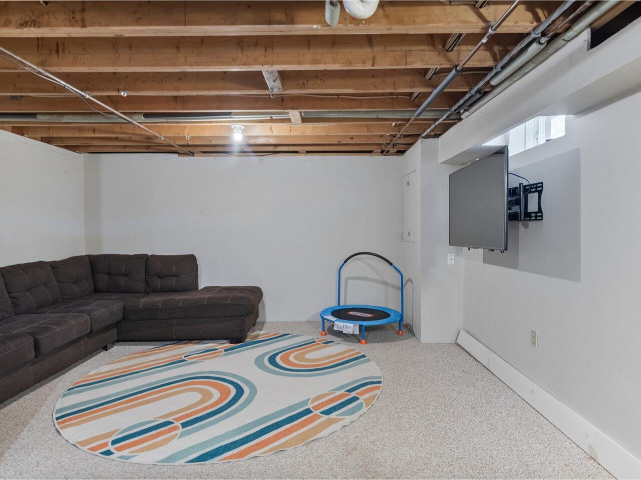 Underhill, Vermont, 05489, United States, 3 Bedrooms Bedrooms, ,2 BathroomsBathrooms,Residential,For Sale,1785113