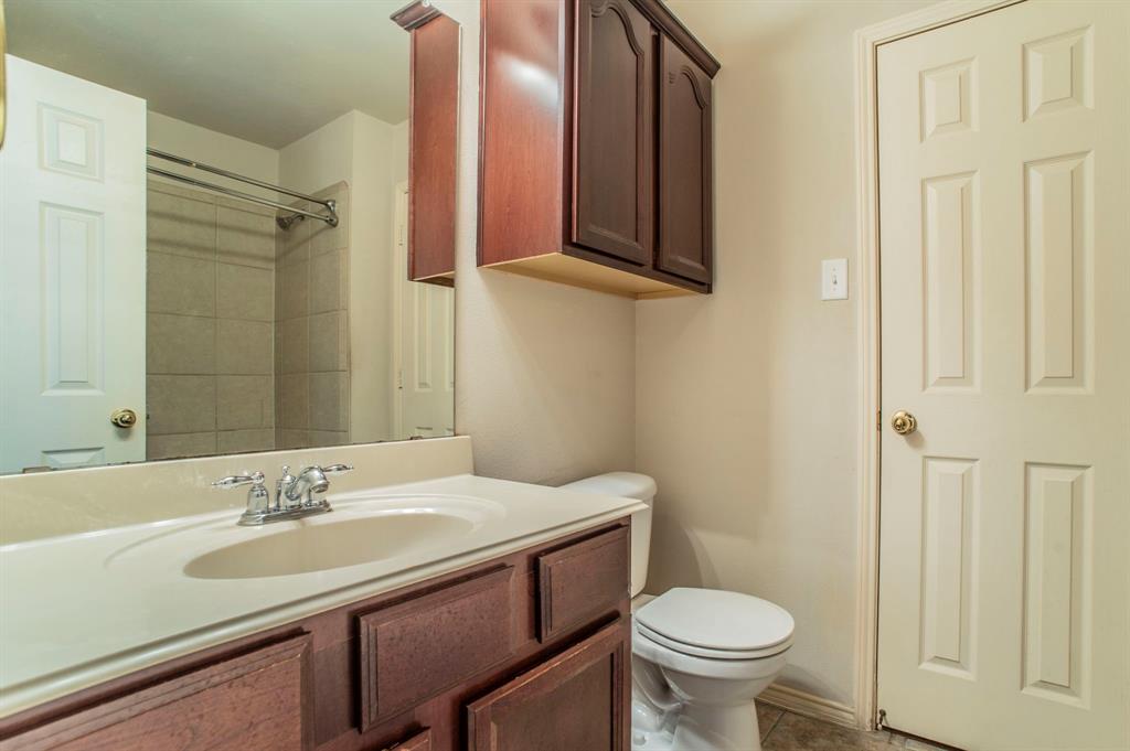 Grand Prairie, Texas, 75052, United States, 4 Bedrooms Bedrooms, ,4 BathroomsBathrooms,Residential,For Sale,2005863