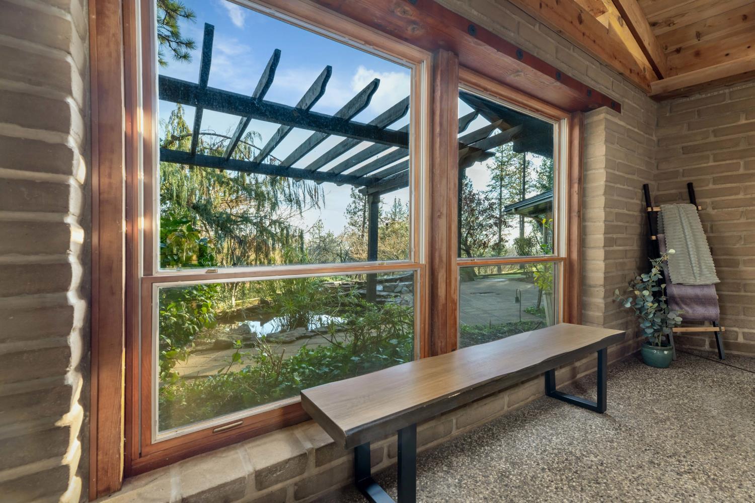 Grass Valley, California, 95949, United States, 3 Bedrooms Bedrooms, ,5 BathroomsBathrooms,Residential,For Sale,2006343