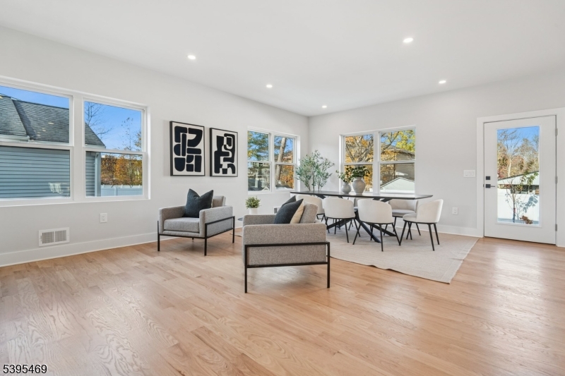 New Providence Boro, New Jersey, 07974, United States, 6 Bedrooms Bedrooms, ,6 BathroomsBathrooms,Residential,For Sale,2001991