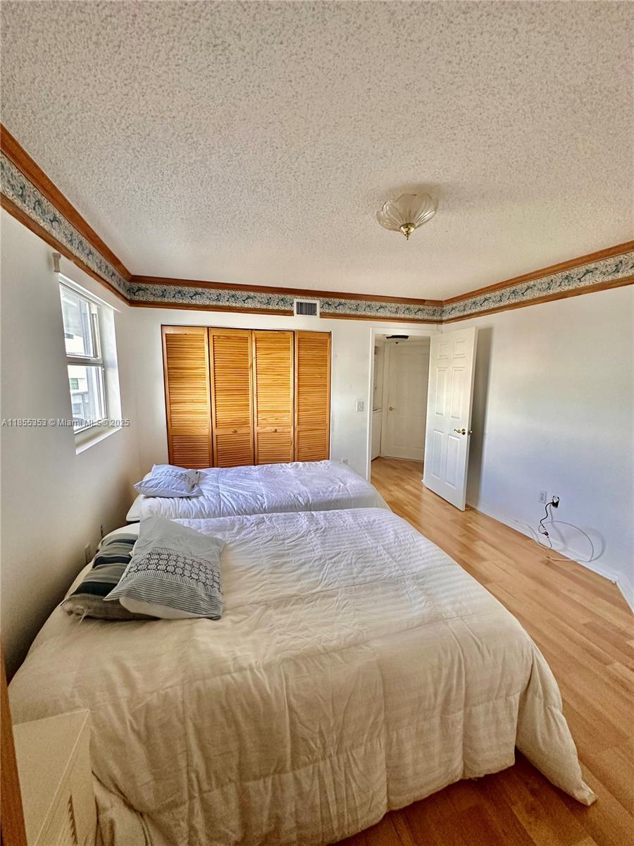 Miami Beach, Florida, 33141, United States, 2 Bedrooms Bedrooms, ,2 BathroomsBathrooms,Residential,For Sale,1911662
