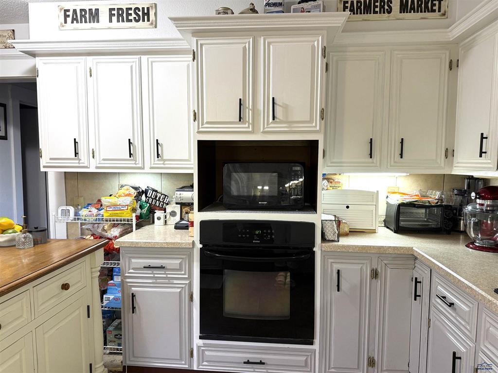 Hot Springs, South Dakota, 57747, United States, 5 Bedrooms Bedrooms, ,3 BathroomsBathrooms,Residential,For Sale,1928045