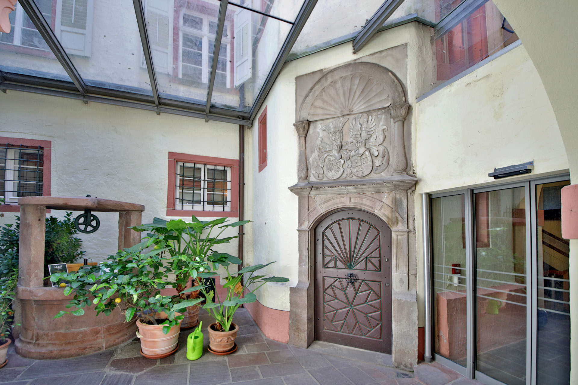  Neuweier Castle - Living and Working on a Historic Winery Estate - 物件實景
