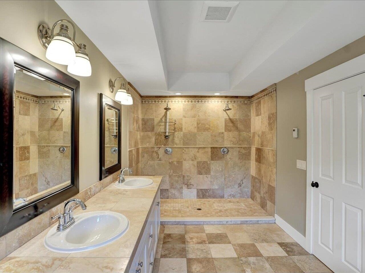 Morristown, Vermont, 05661, United States, 3 Bedrooms Bedrooms, ,3 BathroomsBathrooms,Residential,For Sale,1916736
