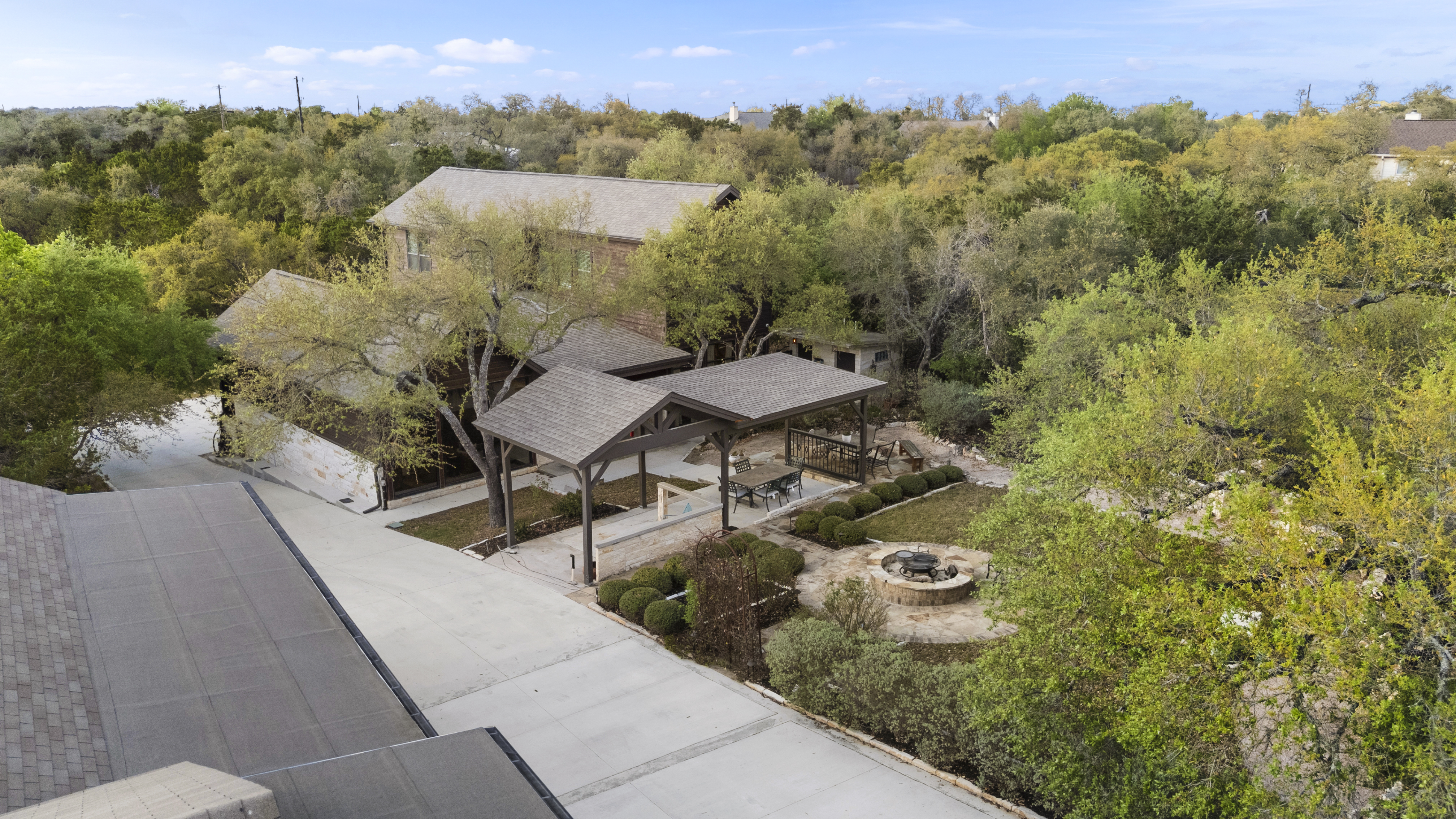  Spring Branch Luxury on 2.3 Acres - 物件實景