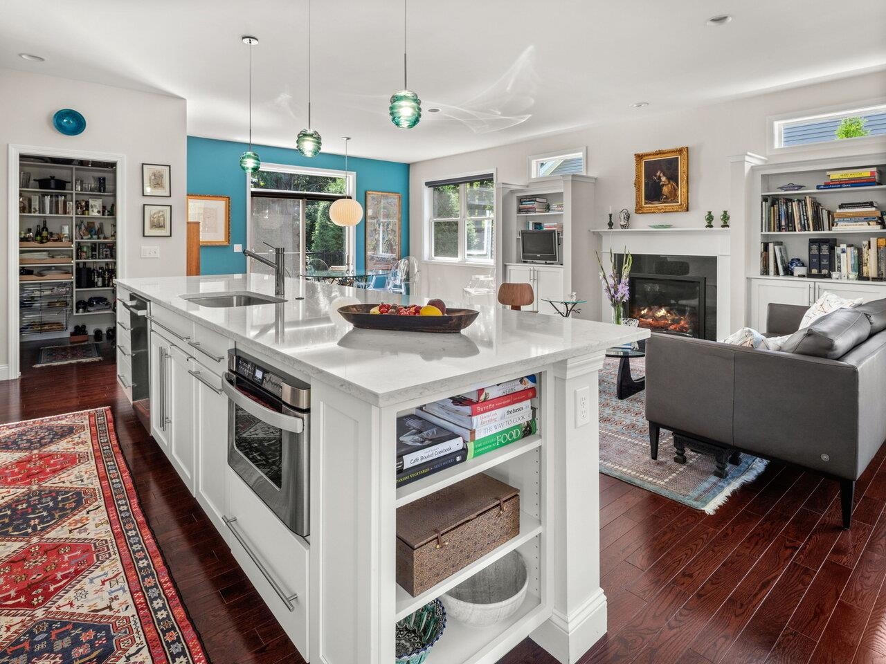 Burlington, Vermont, 05401, United States, 2 Bedrooms Bedrooms, ,2 BathroomsBathrooms,Residential,For Sale,1927206