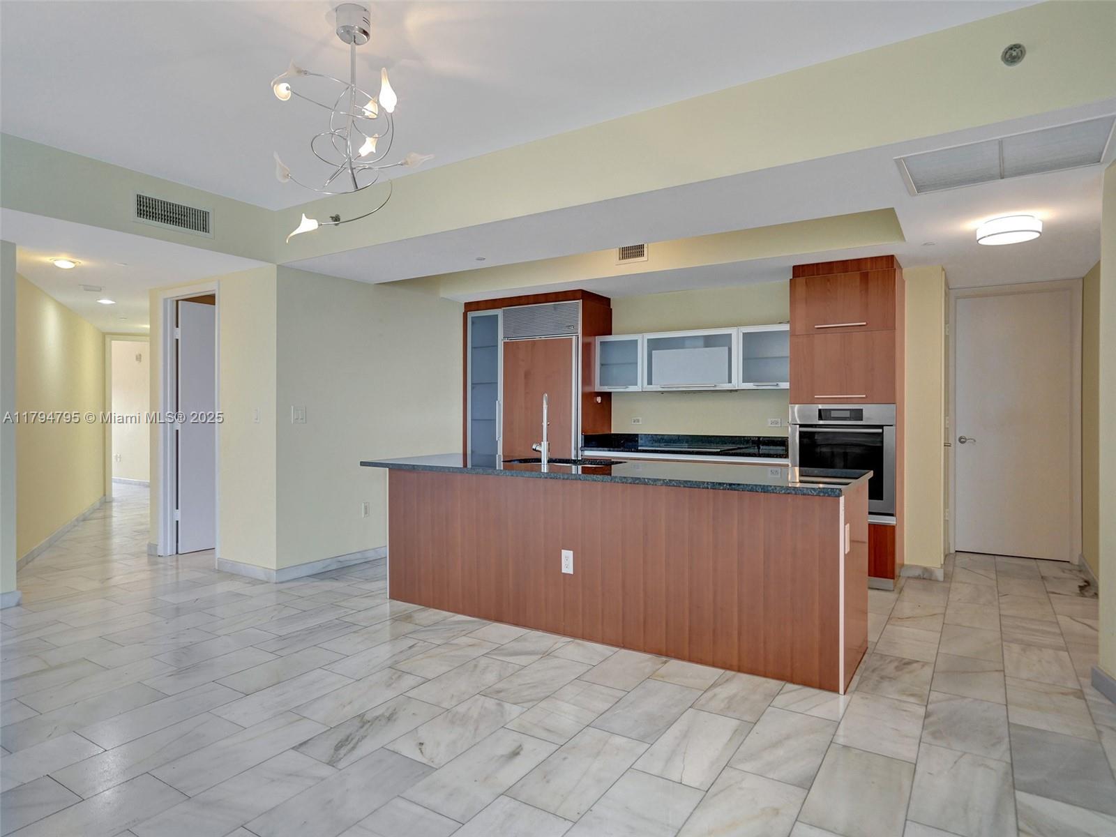Sunny Isles Beach, Florida, 33160, United States, 2 Bedrooms Bedrooms, ,3 BathroomsBathrooms,Residential,For Sale,1794345