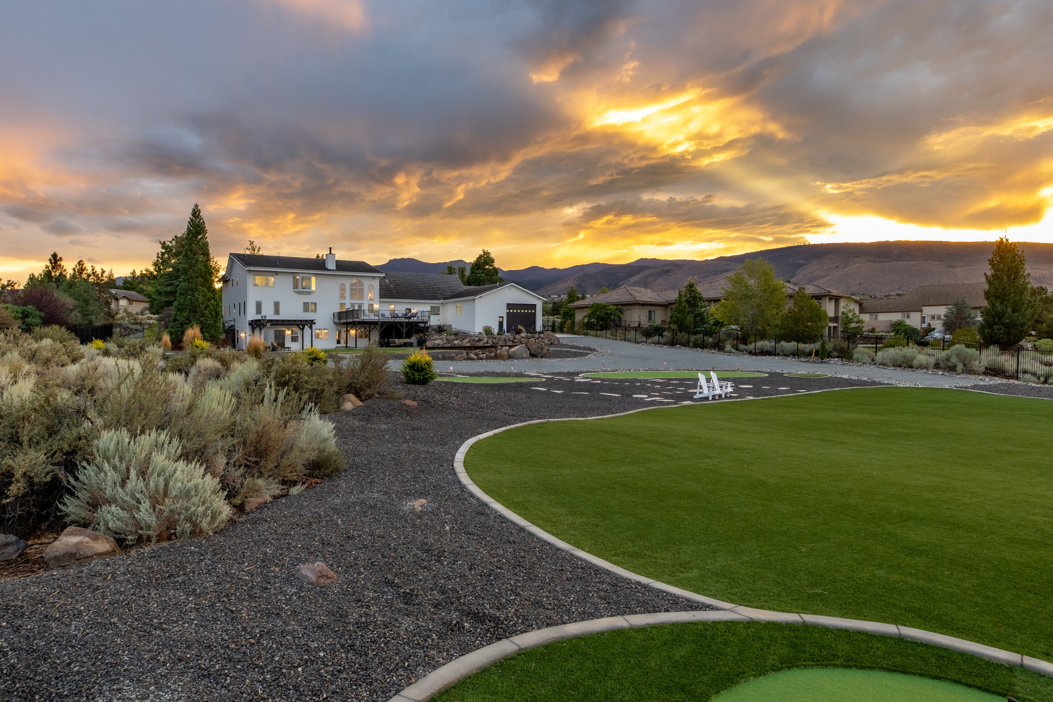  Expansive South West Luxury Ranch Style Estate with RV Garage & In-Law Quarters - 物件實景