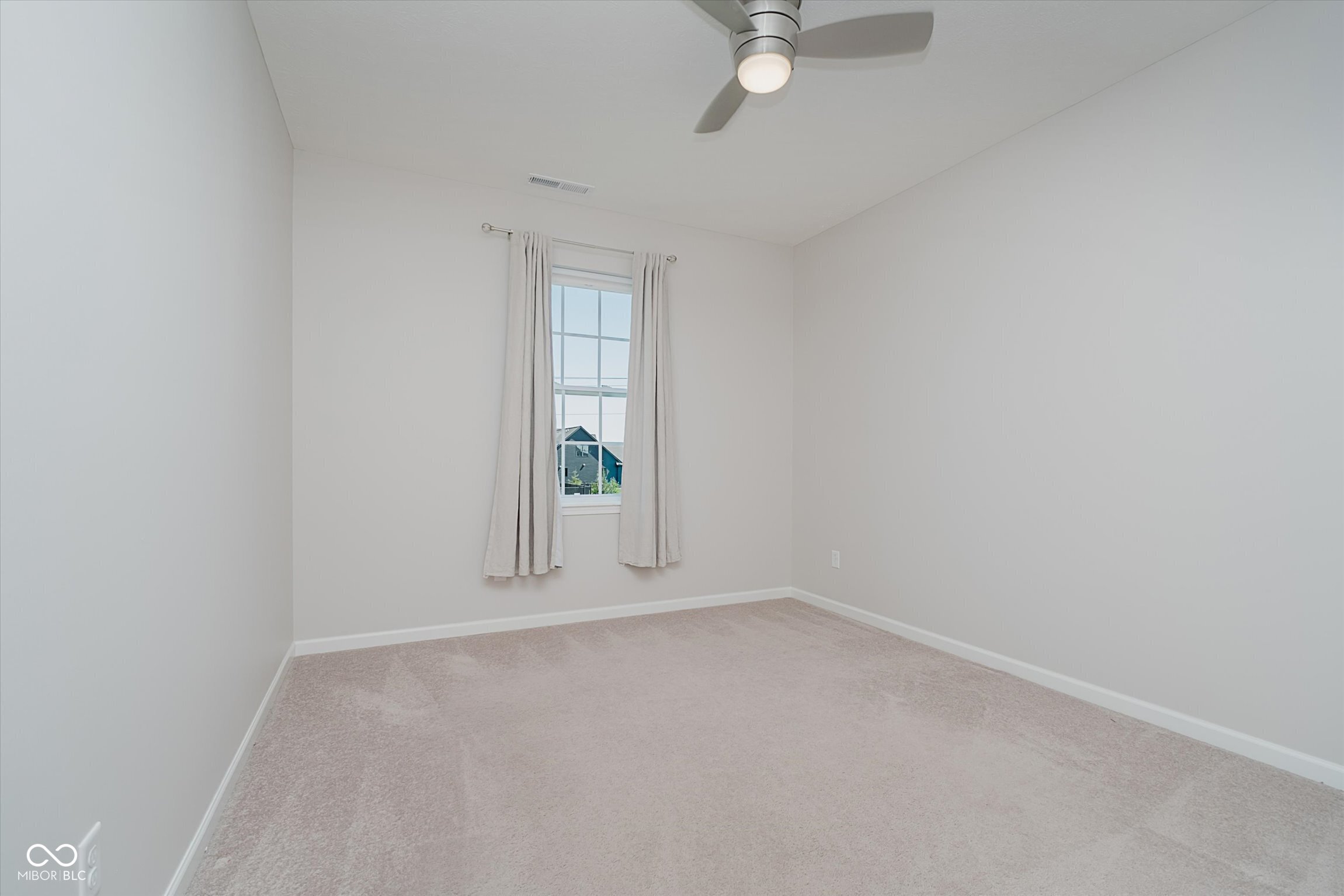 Westfield, Indiana, 46074, United States, 4 Bedrooms Bedrooms, ,4 BathroomsBathrooms,Residential,For Sale,1982855