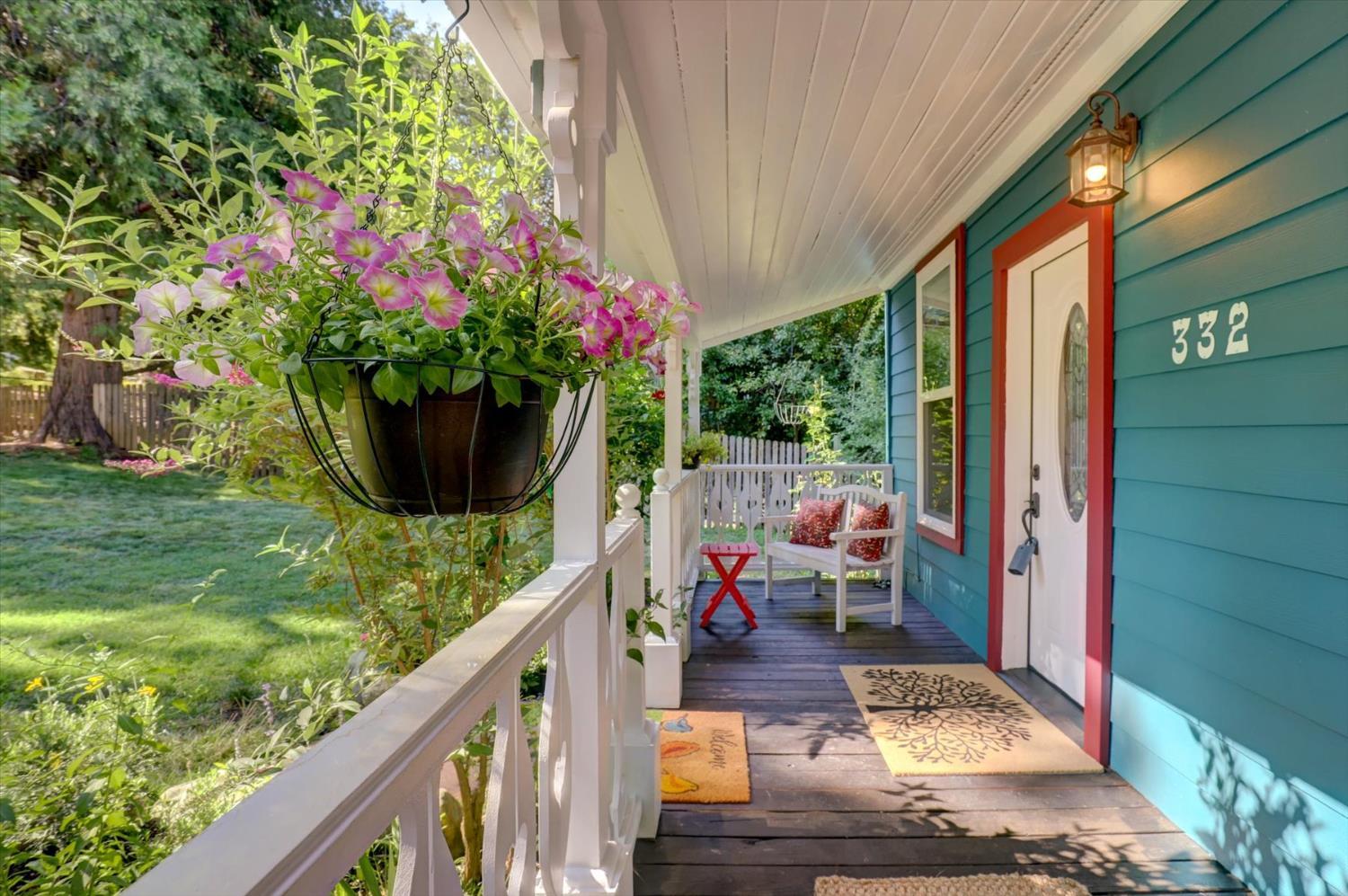 Nevada City, California, 95959, United States, 2 Bedrooms Bedrooms, ,2 BathroomsBathrooms,Residential,For Sale,1896886