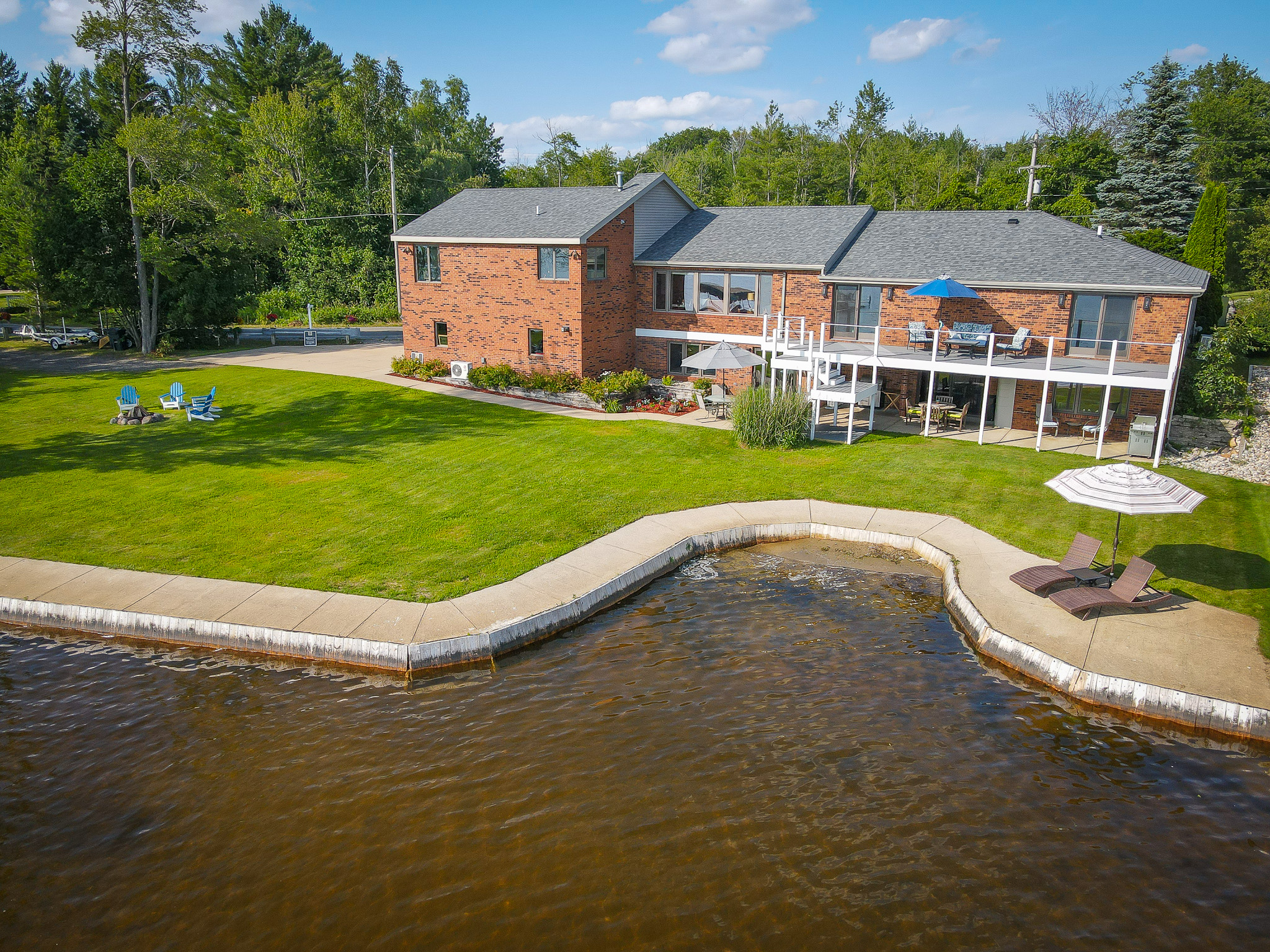 Cadillac, Michigan, 49601, United States, 5 Bedrooms Bedrooms, ,4 BathroomsBathrooms,Residential,For Sale,1905816