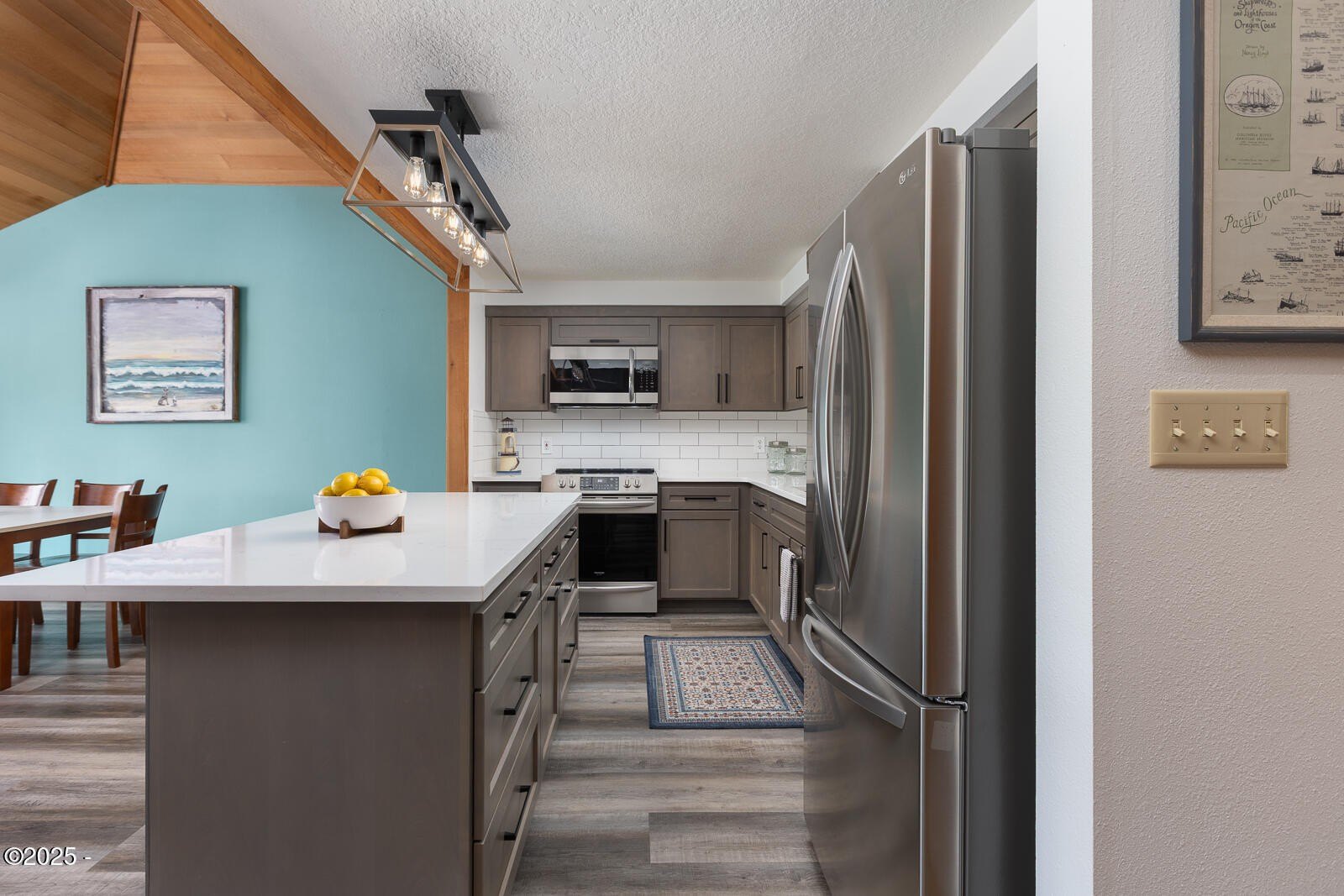 Lincoln City, Oregon, 97367, United States, 3 Bedrooms Bedrooms, ,2 BathroomsBathrooms,Residential,For Sale,1867179