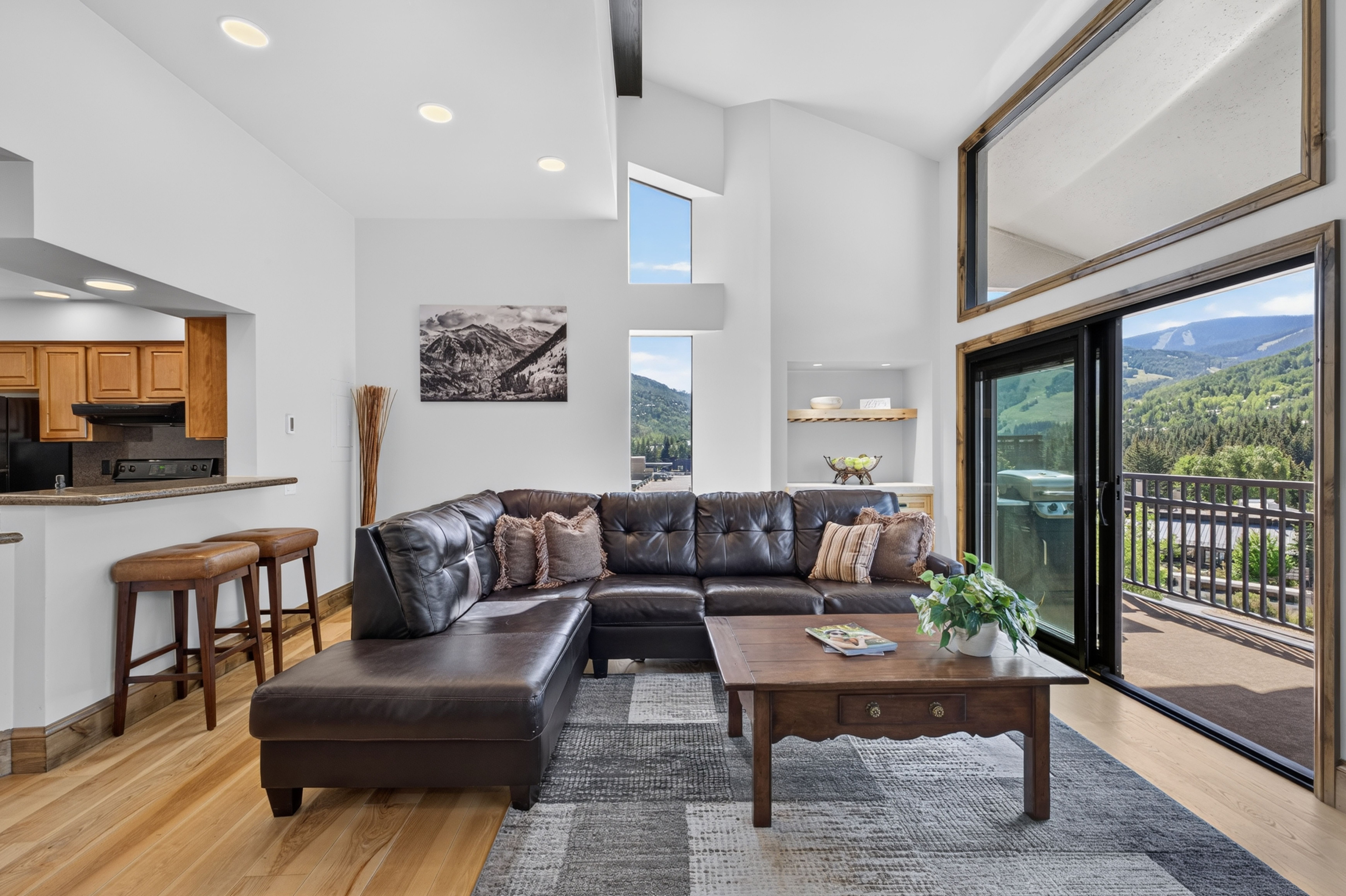  Exceptional Access to Vail