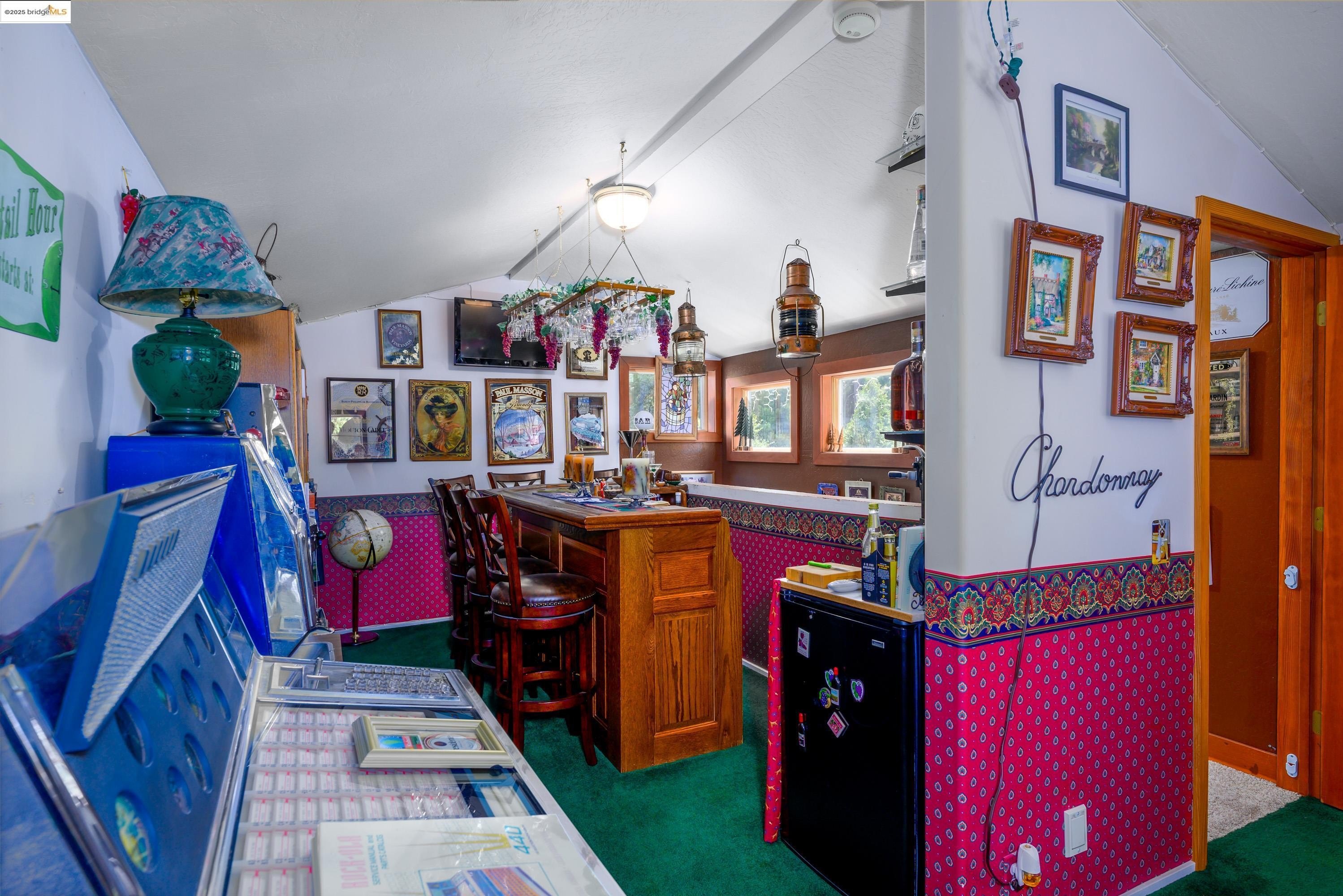 Twain Harte, California, 95383, United States, 3 Bedrooms Bedrooms, ,5 BathroomsBathrooms,Residential,For Sale,1900686