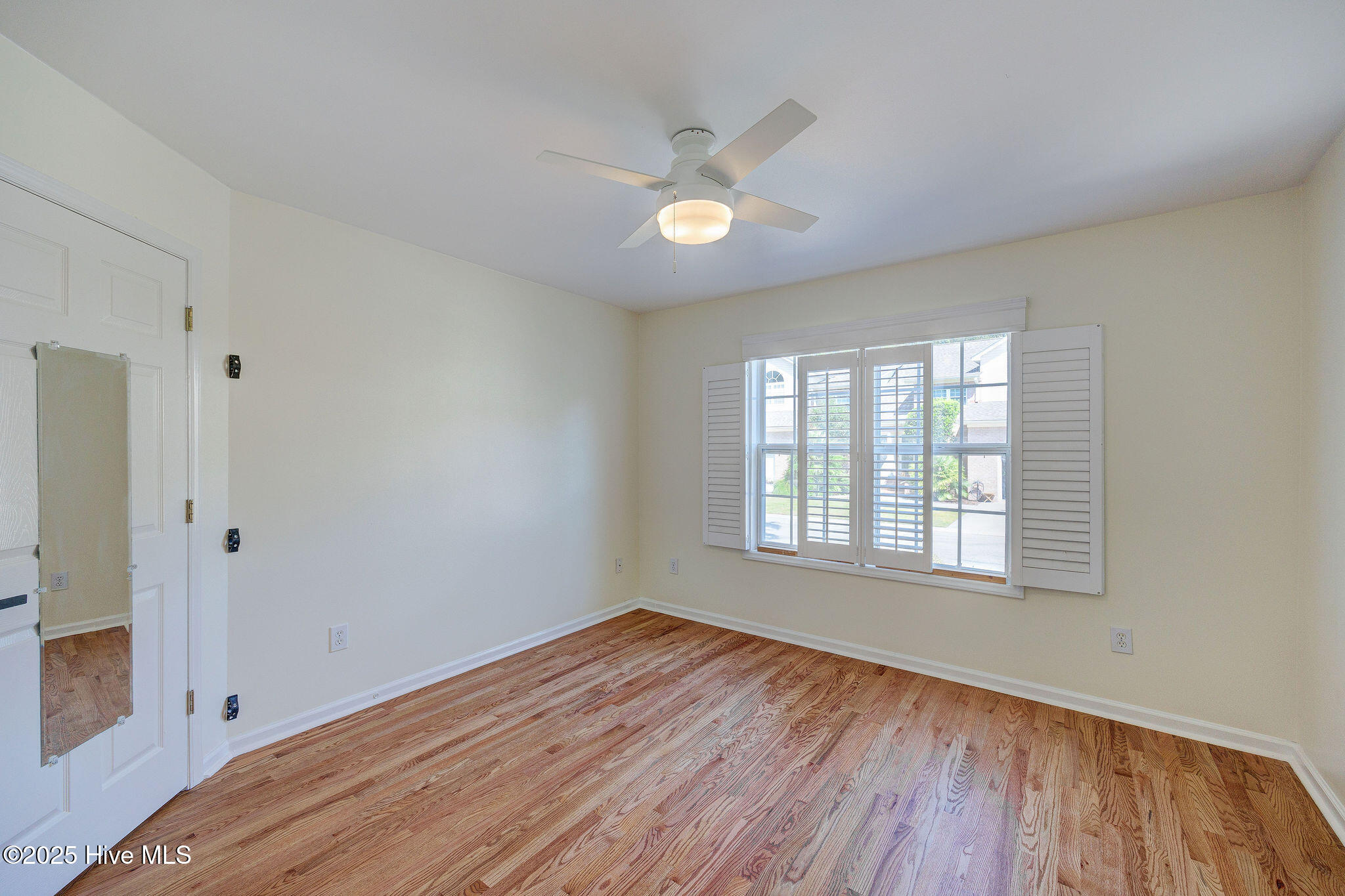 Carolina Beach, North Carolina, 28428, United States, 2 Bedrooms Bedrooms, ,2 BathroomsBathrooms,Residential,For Sale,1956851