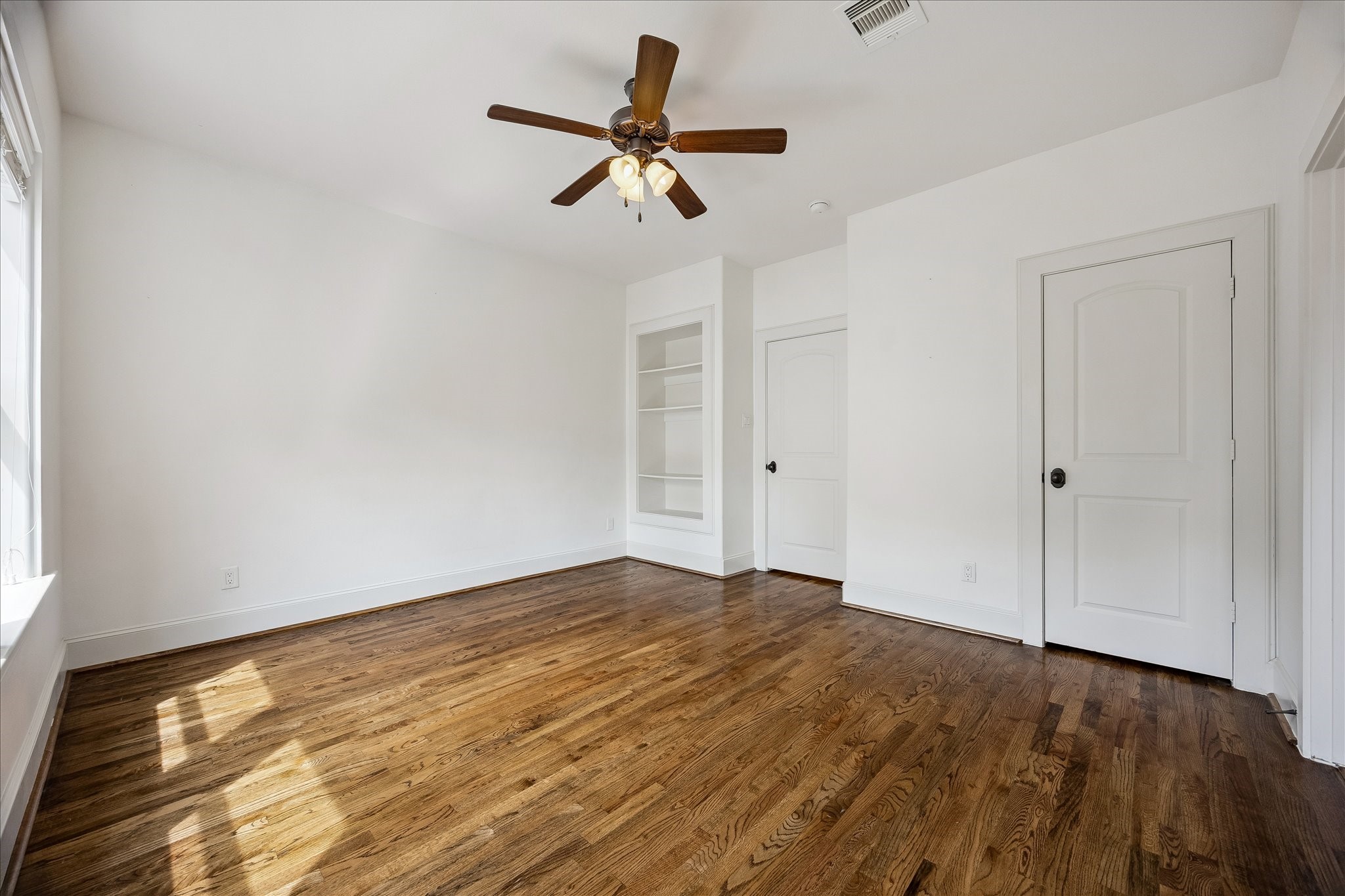  415 Reinerman Street B - 物件實景
