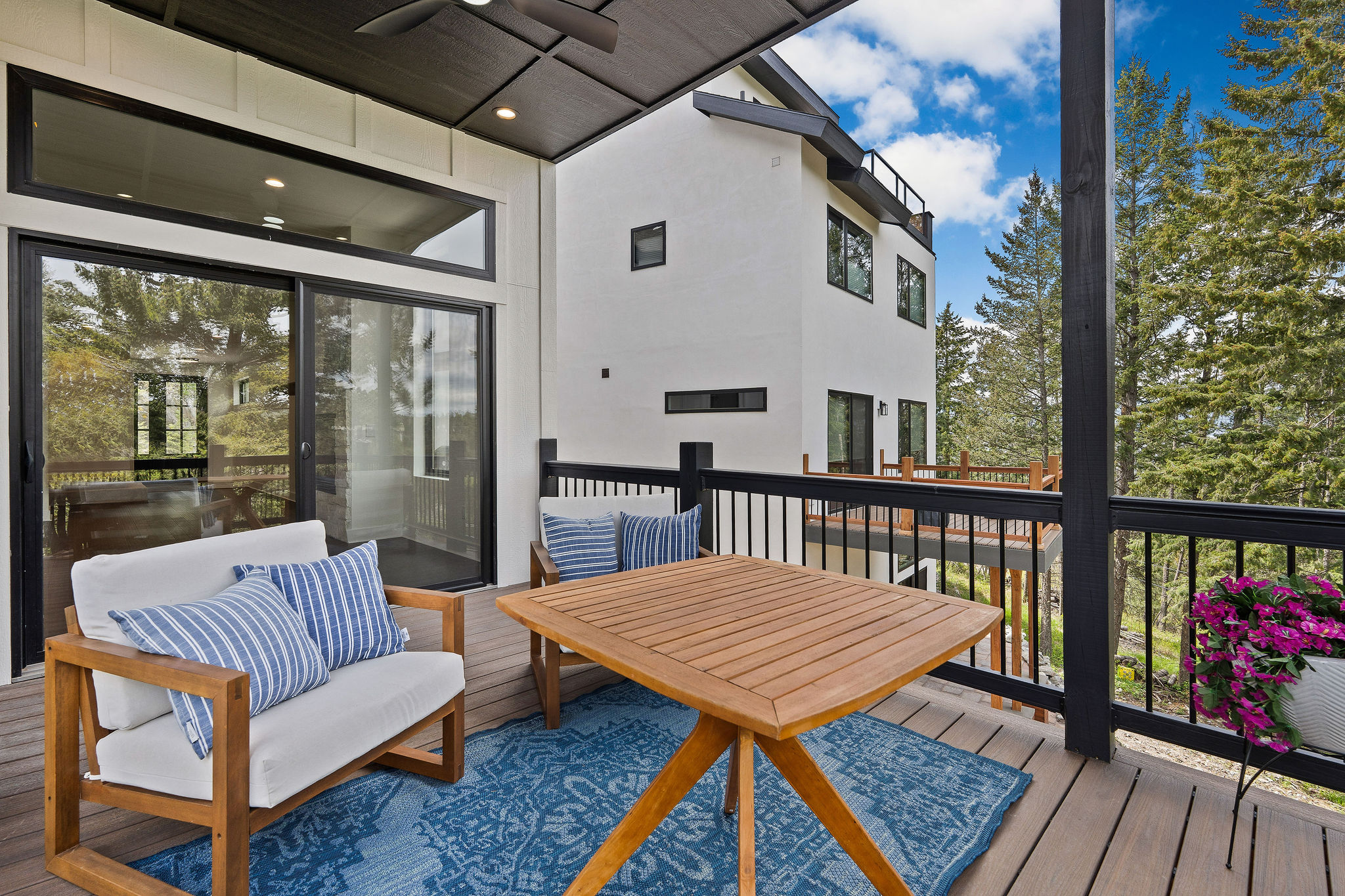  215 Whisper Ridge Drive - 物件實景