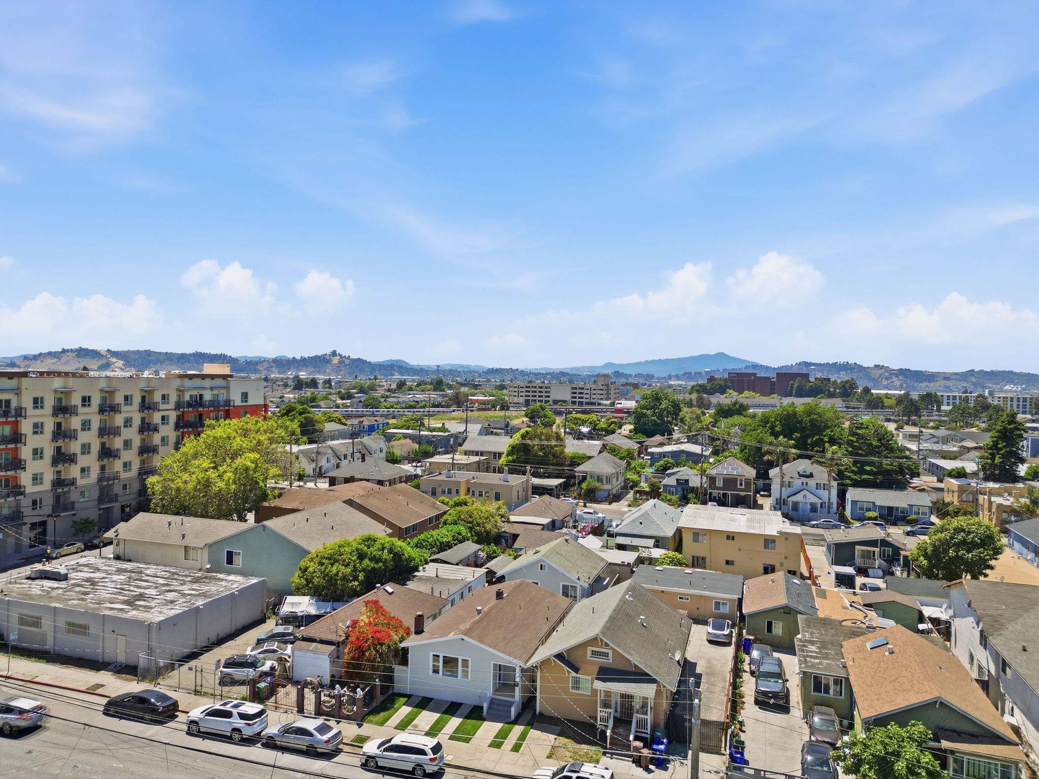  Two Detached Homes on One Lot - 物件實景
